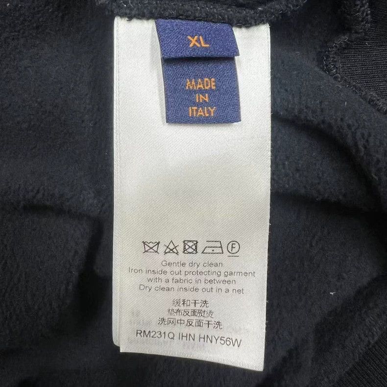 Louis Vuitton Louis Vuitton 23 New Pin Embroidered Logo Hoodie Size US XL / EU 56 / 4 - 6 Thumbnail