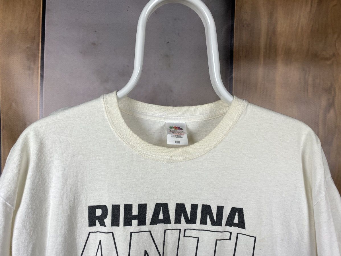Rihanna 🎙️Vintage T-Shirt 2016 Rihanna Anti World Tour Tee🎙️ Size US XL / EU 56 / 4 - 7 Thumbnail