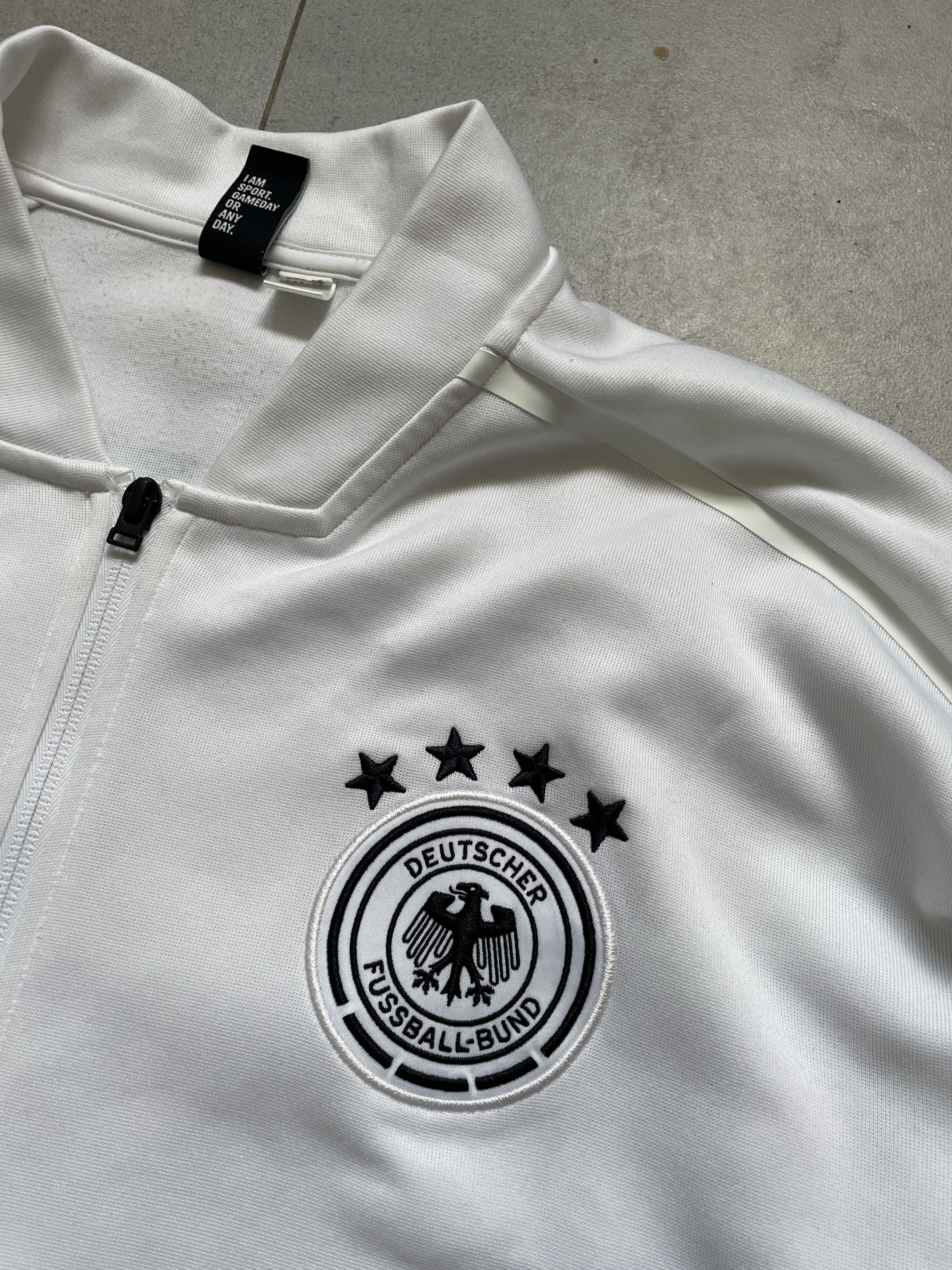 Adidas ADIDAS GERMANY WHITE SOCCER TRACKTOP Size US L / EU 52-54 / 3 - 3 Thumbnail