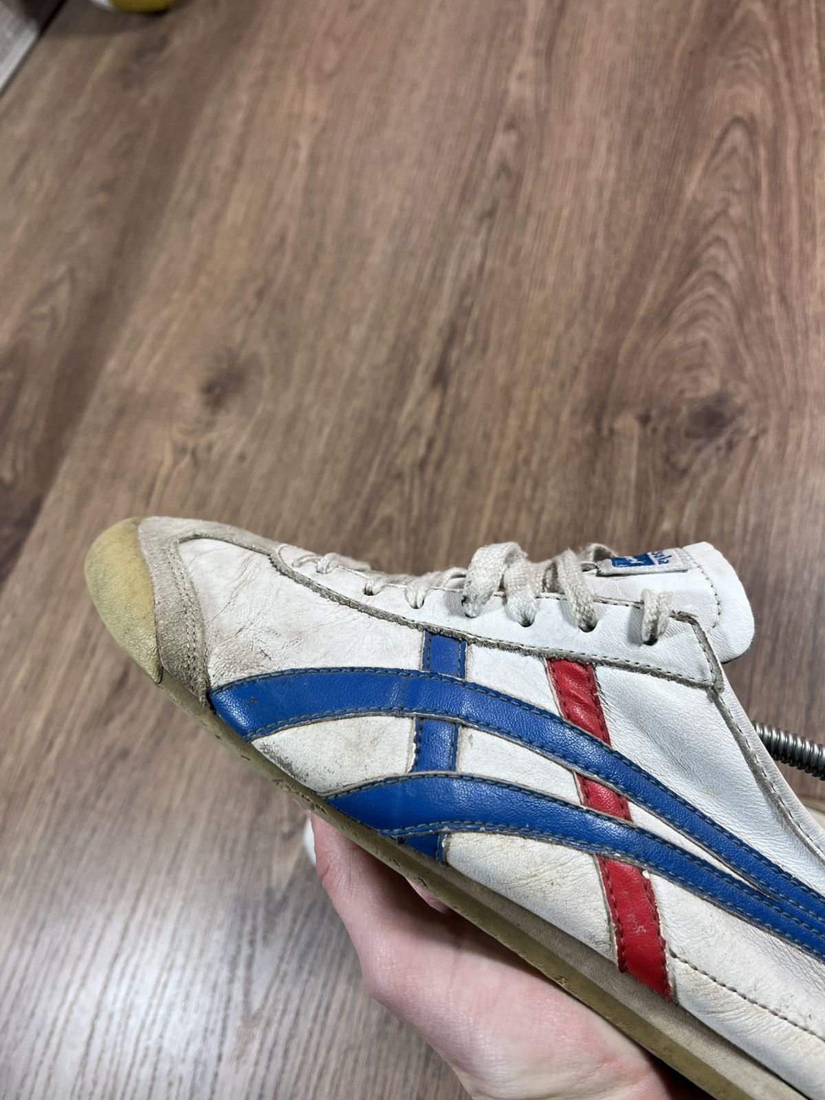 Asics Asics Onitsuka Tiger🐯 Distressed Vintage Sneakers Size US 10 / EU 43 - 20 Thumbnail