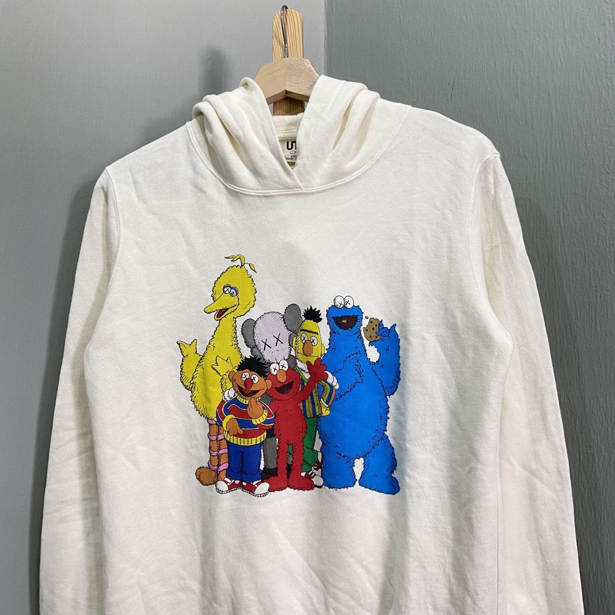Kaws × Uniqlo Uniqlo Kaws Sesame Street Rare Collab 2000s Pullover Hoodie Size US M / EU 48-50 / 2 - 3 Thumbnail