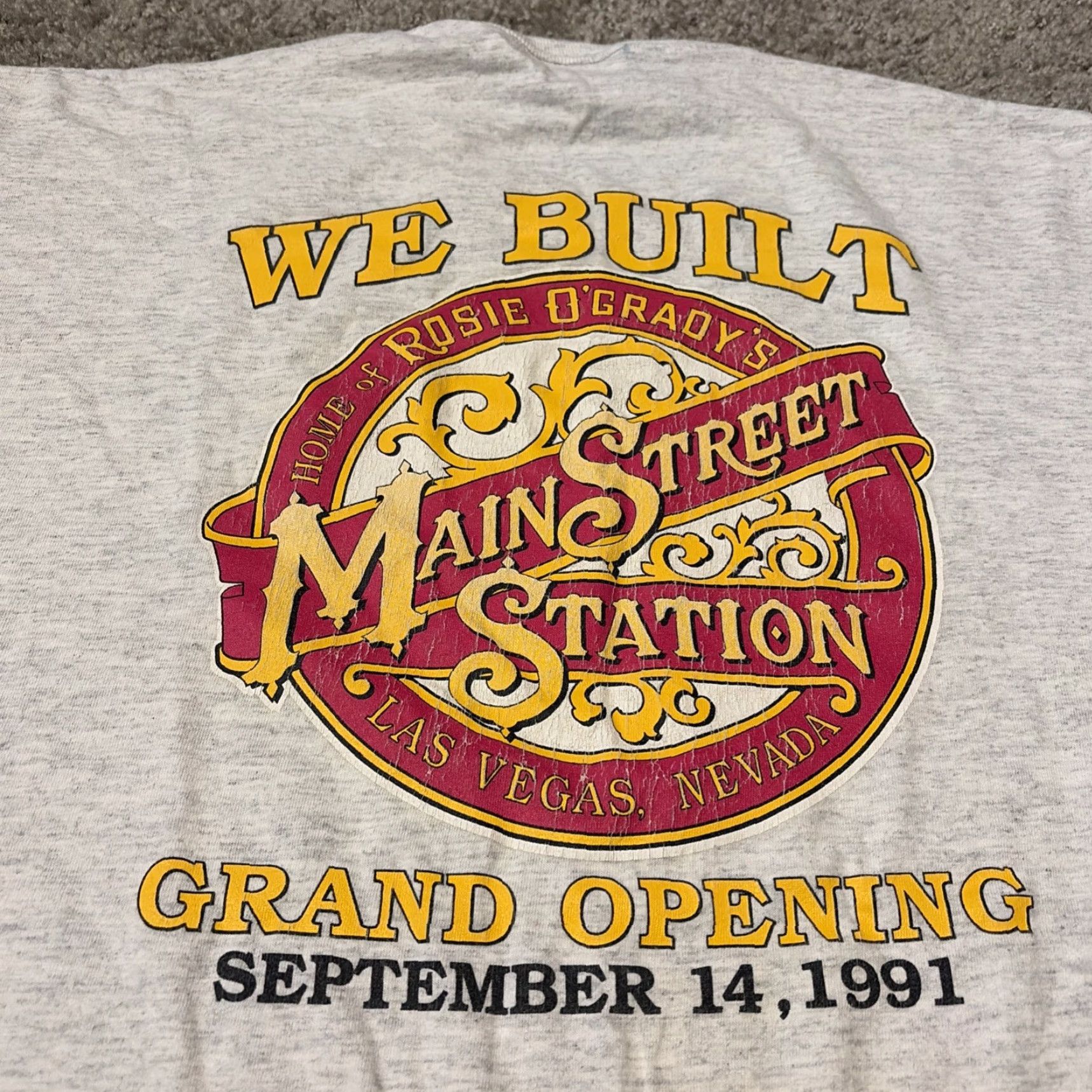 Vintage VINTAGE 90s Casino T-Shirt XL Men Gray Main Street Station Rosie O’Grady’s shirt Size US XL / EU 56 / 4 - 3 Thumbnail