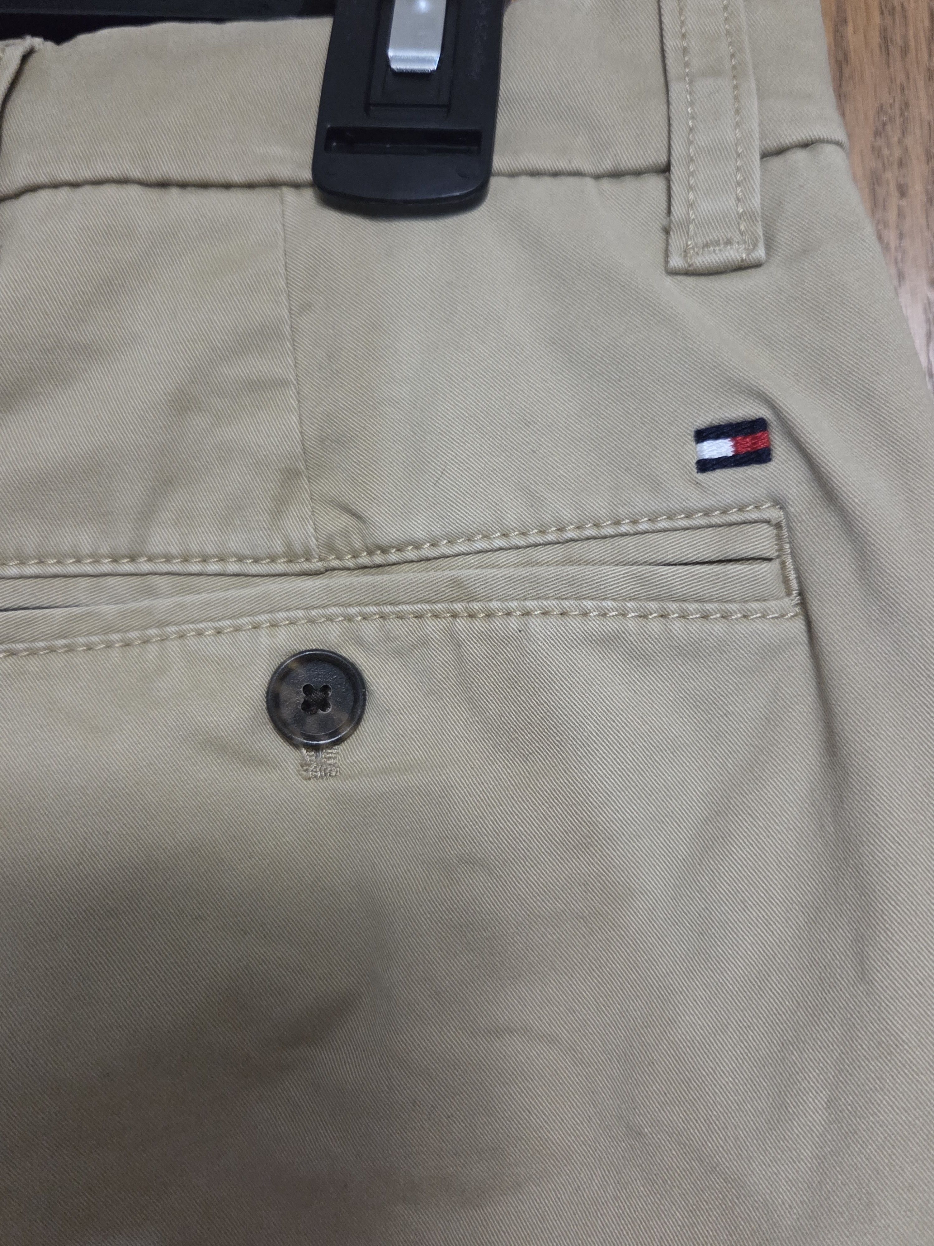 Tommy Hilfiger Tommy Hilfiger Khaki Chino Pants Size US 29 - 1 Thumbnail