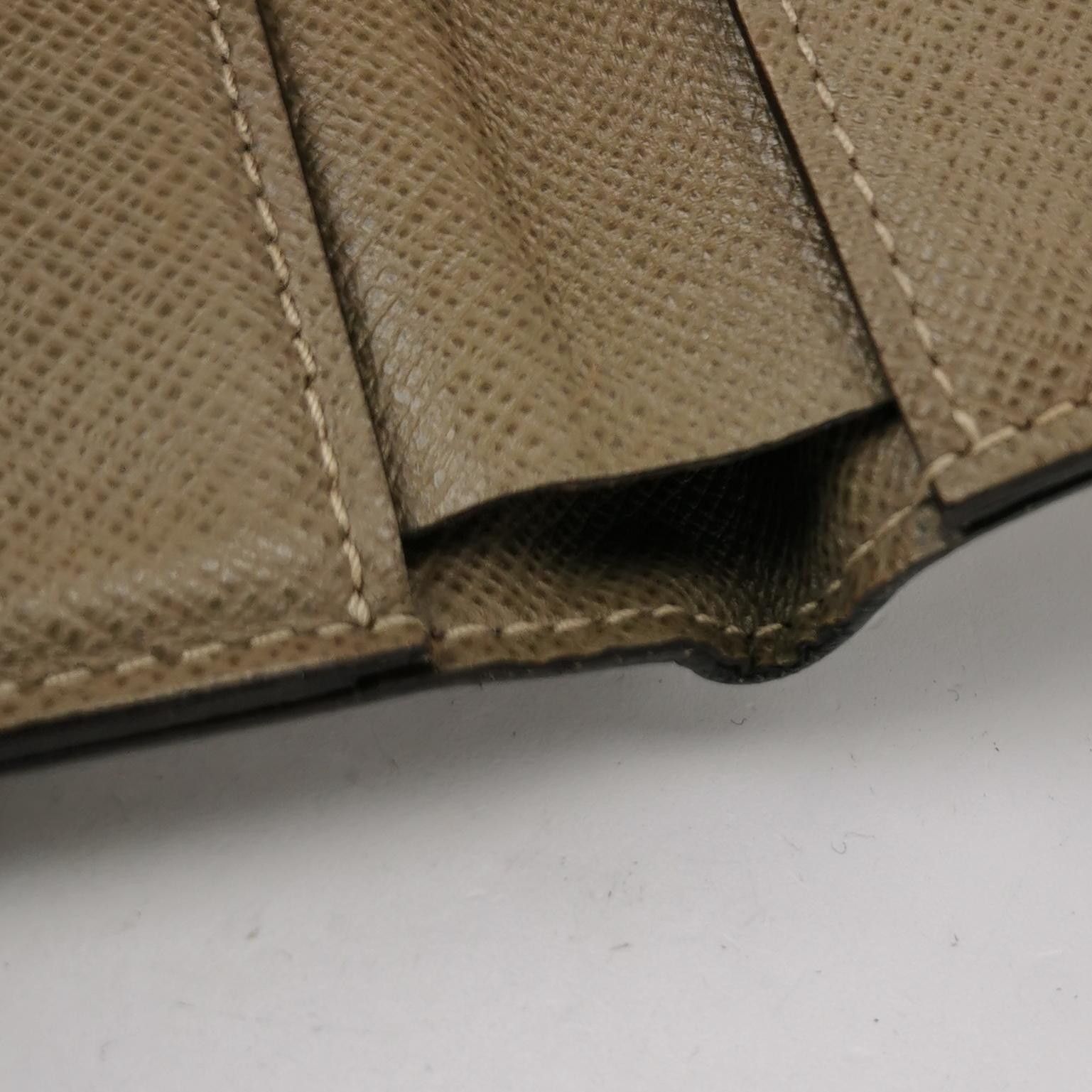 Louis Vuitton Louis Vuitton (LV) Multiple Cowhide Solid Color Bifold Wall Size ONE SIZE - 8 Thumbnail