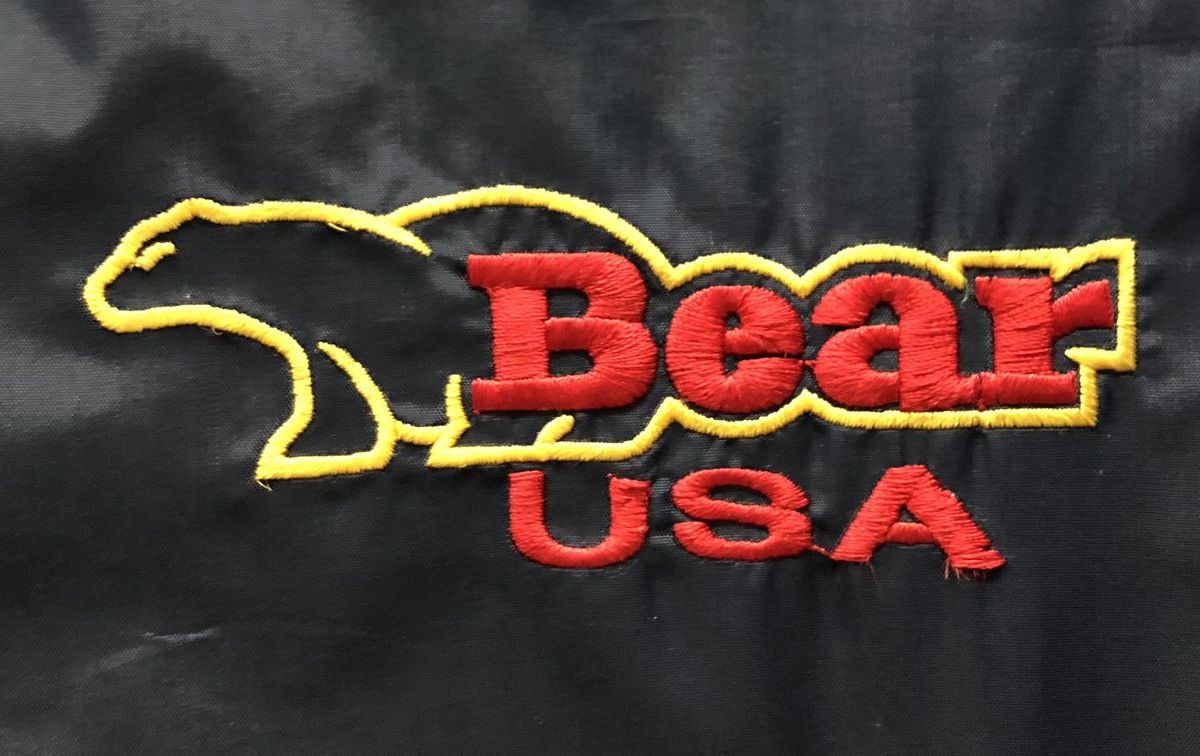 Vintage Vintage Bear USA Windbreaker Jacket Medium Blue Black Nylon Size US M / EU 48-50 / 2 - 6 Thumbnail