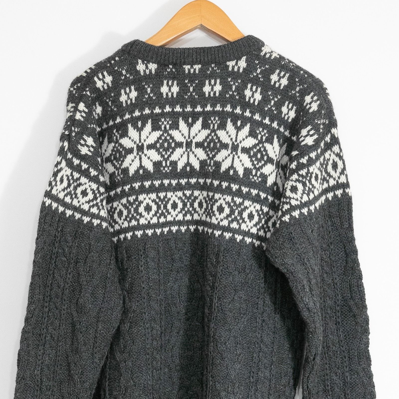 Vintage Vintage Irish Fair Isle Snowflake Pattern Wool Sweater Mens Size US M / EU 48-50 / 2 - 6 Thumbnail