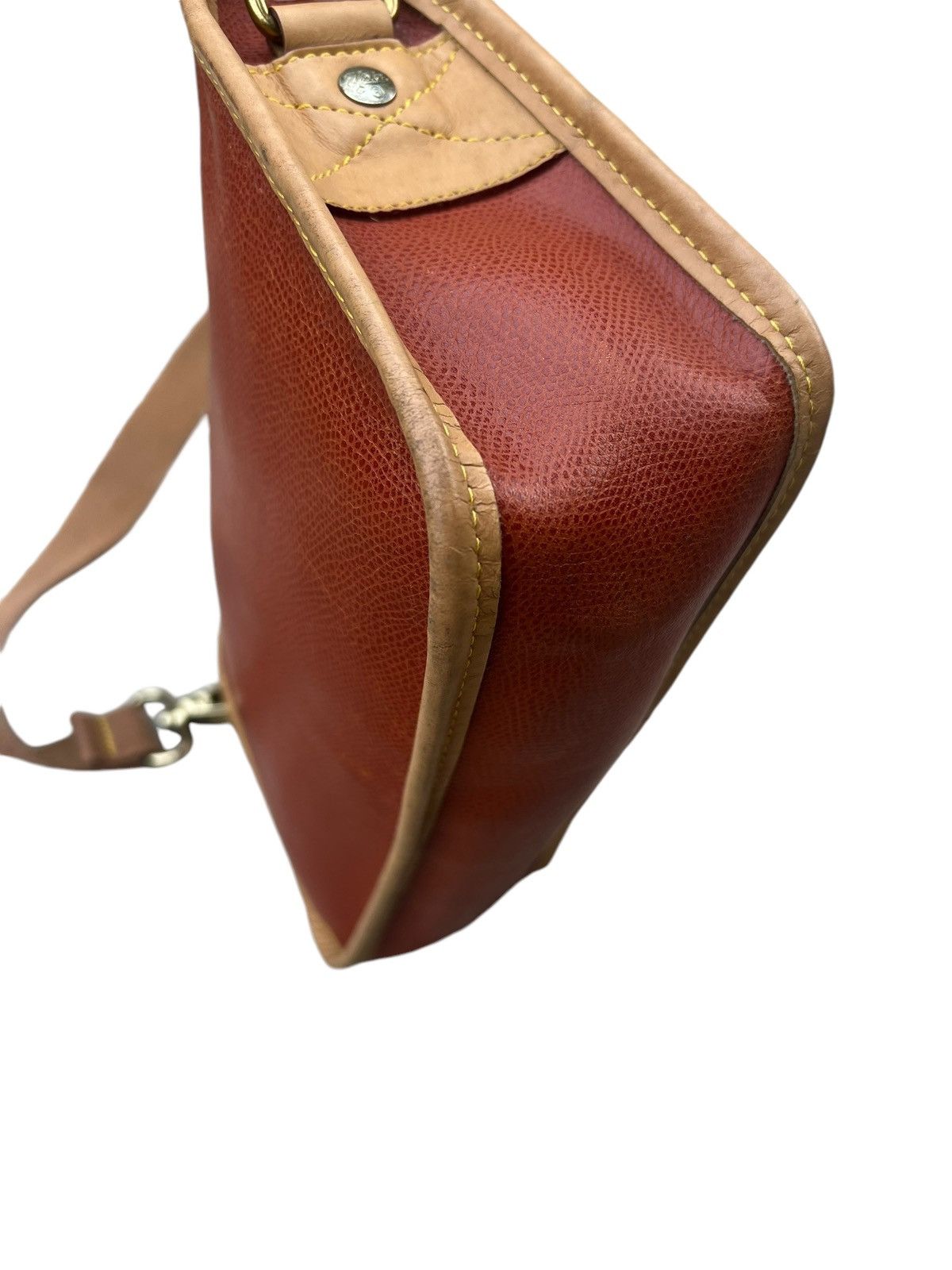 Leather Vintage 90s Upla Paris Scratches Patina Leather Sling Bag Size ONE SIZE - 19 Thumbnail