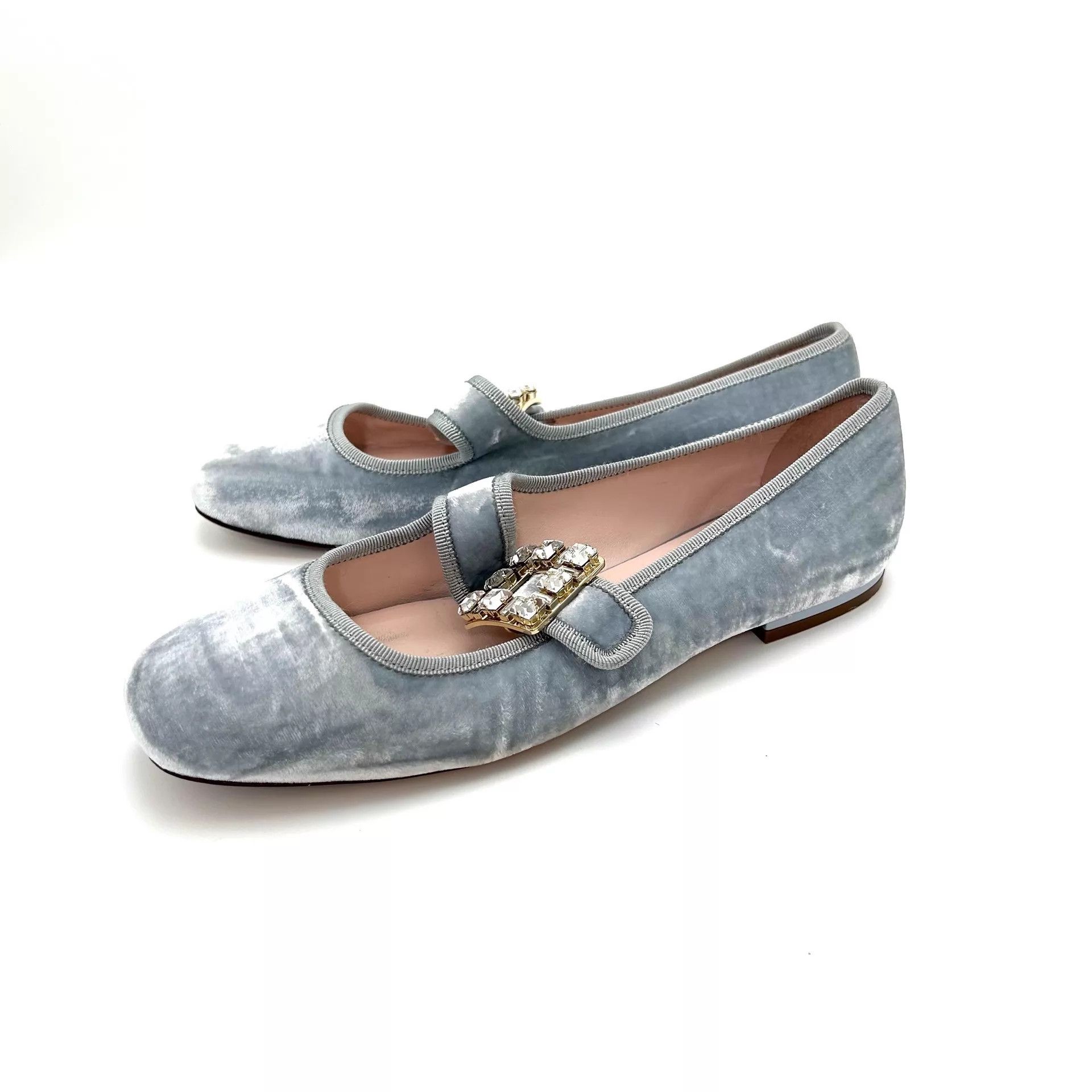 Roger Vivier Roger Vivier Velvet Crystal Buckle Mary Jane 37 Size US 6.5 / IT 36.5 - 2 Thumbnail
