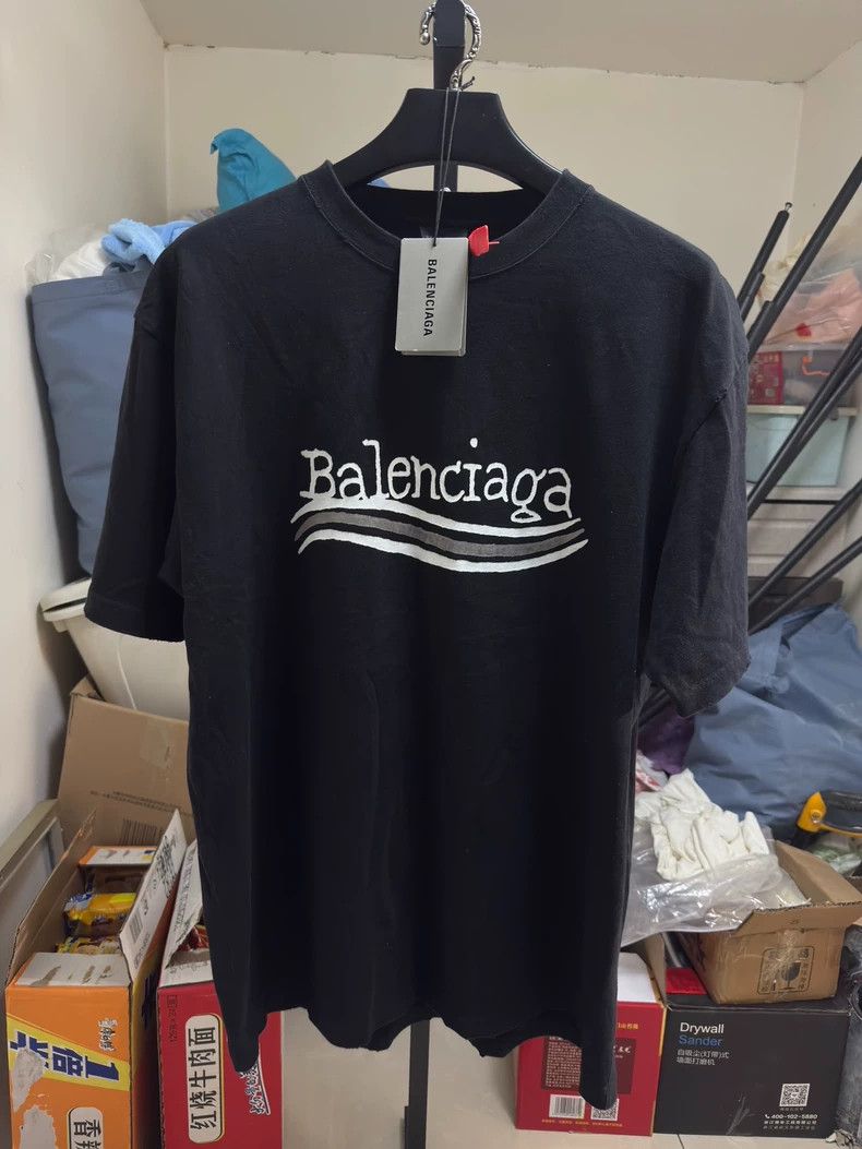Balenciaga Balenciaga Black old graffiti cola short sleeves Size US M / EU 48-50 / 2 - 1 Thumbnail