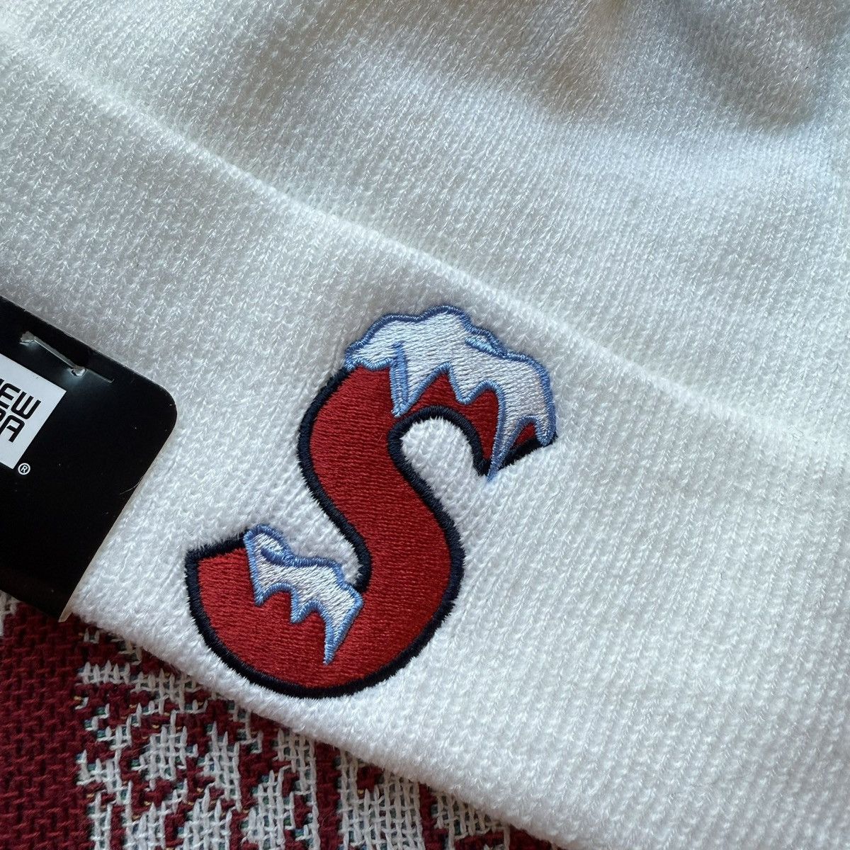 New Era × Supreme FW20 Supreme x New Era S Logo Beanie White Small Box Logo Size ONE SIZE - 2 Thumbnail