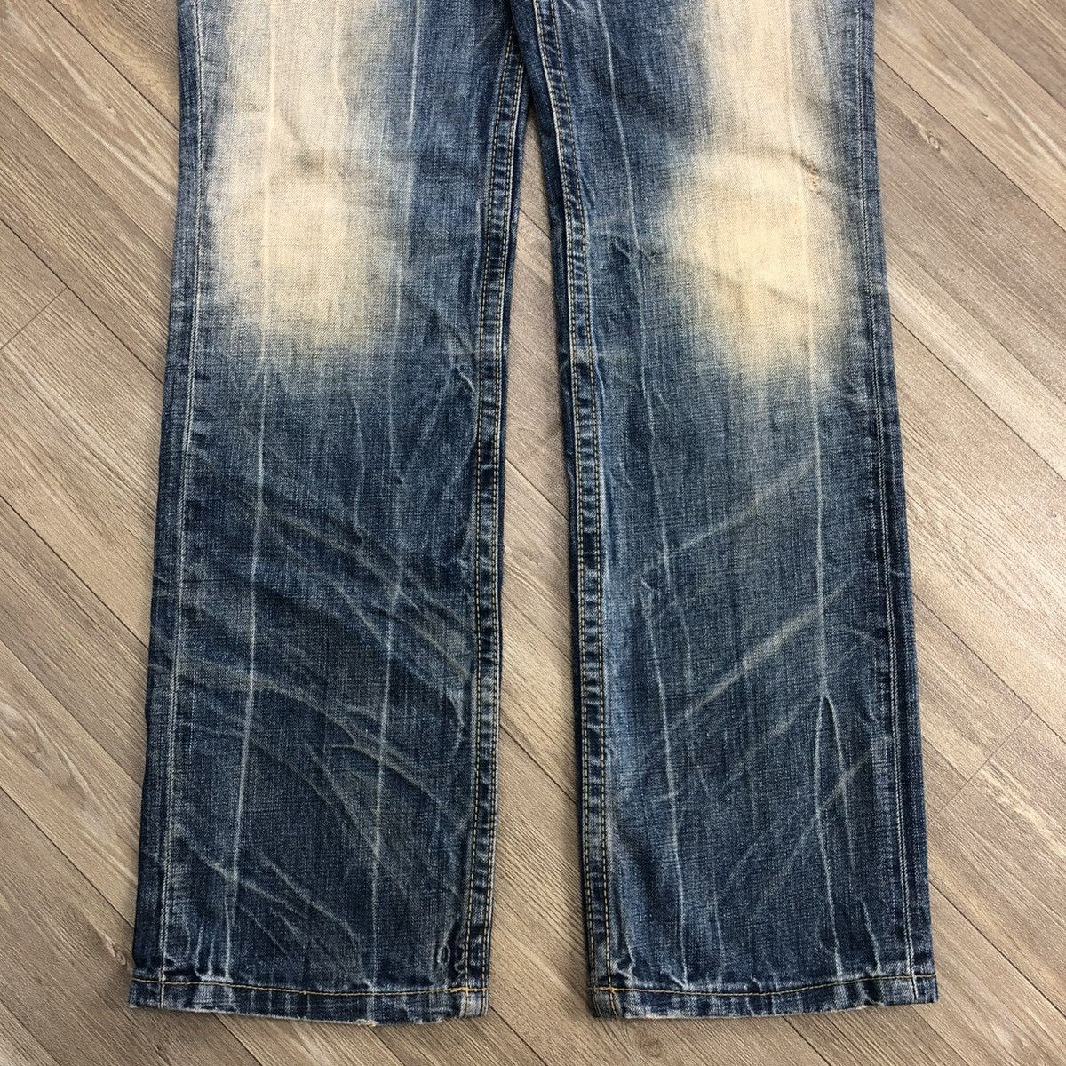 If Six Was Nine × Japanese Brand × Le Grande Bleu (L.G.B.) 2000s Lolita Jeans Distressed Faded Bootcut Flared Jeans Size US 31 - 8 Thumbnail