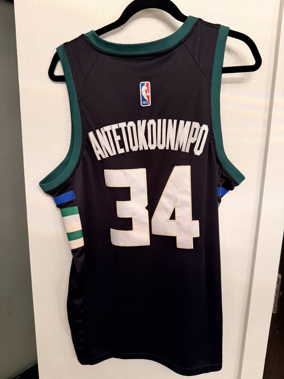 Nike Bucks Giannis Antetokounmpo jersey Size US M / EU 48-50 / 2 - 2 Thumbnail