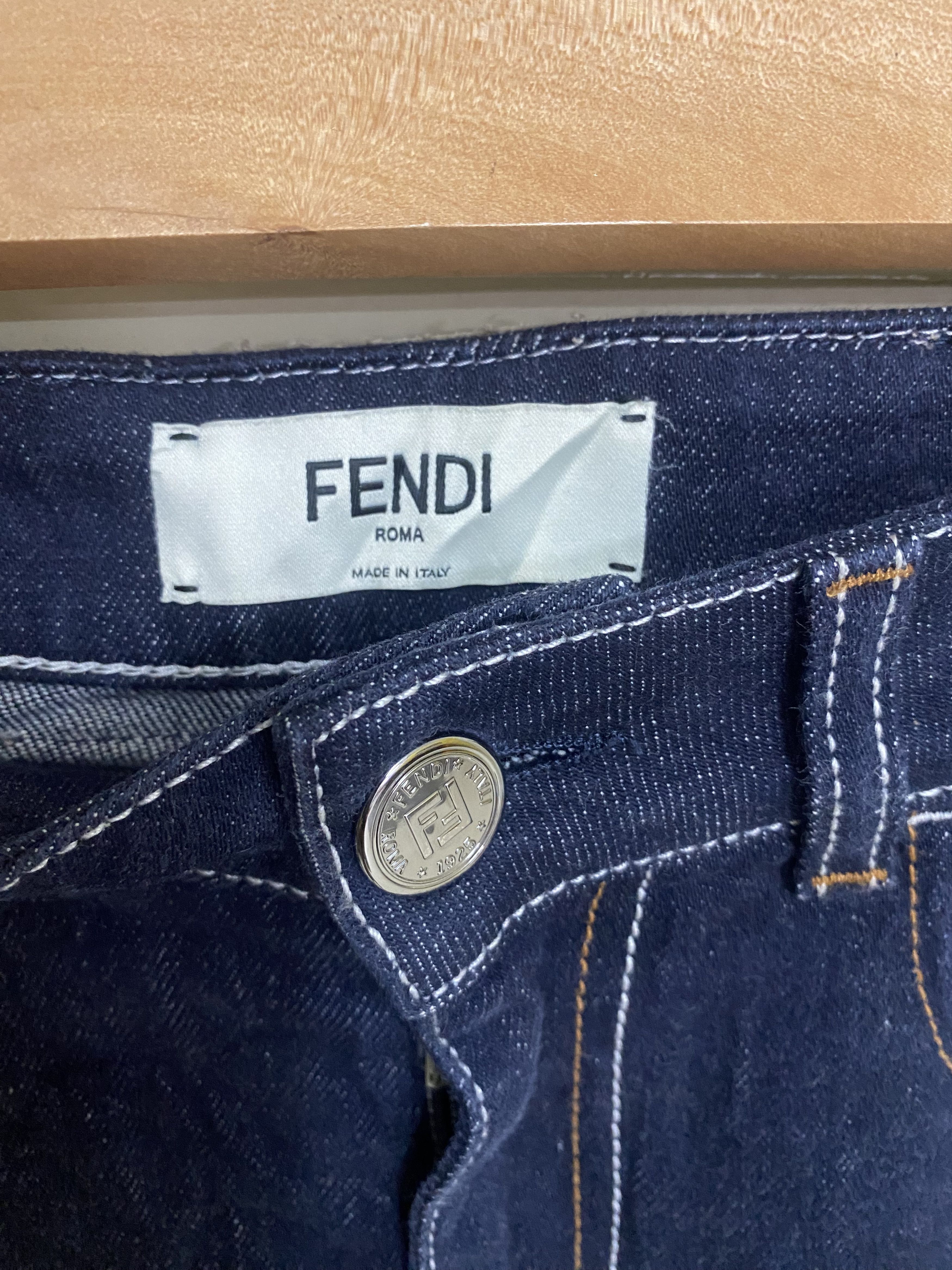 Fendi Baggy Fendi Wide Leg Jeans Size 26" / US 2 / IT 38 - 4 Thumbnail