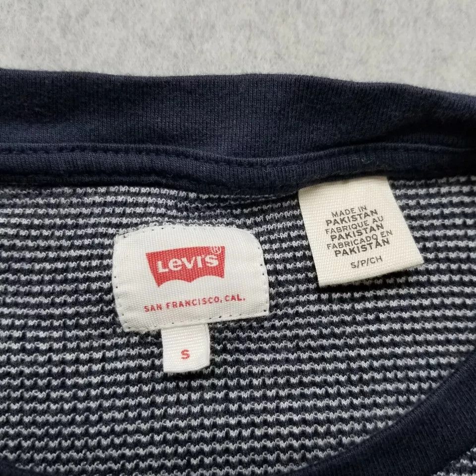 Levi's Levis Sweater Mens Small Long Sleeve Pullover Crew Neck Size US S / EU 44-46 / 1 - 6 Thumbnail