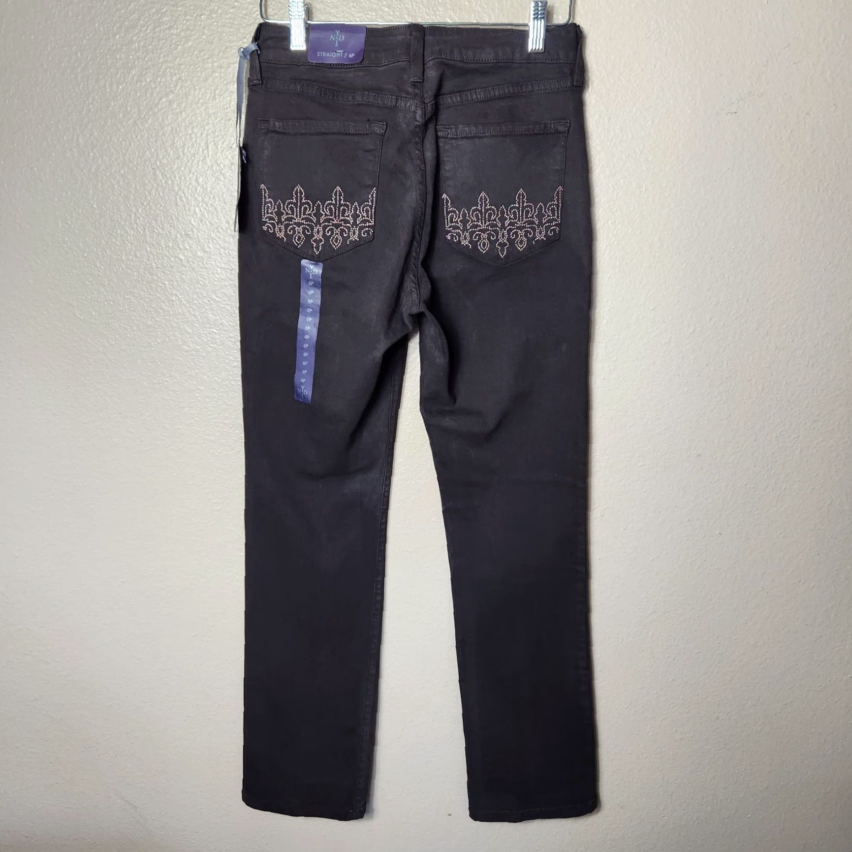 NYDJ VINTAGE NYDJ Petite Straight Fit Brown Fleur De Lis Embellished Pocket Jeans-Size 6P NWT Size 28" / US 6 / IT 42 - 4 Thumbnail
