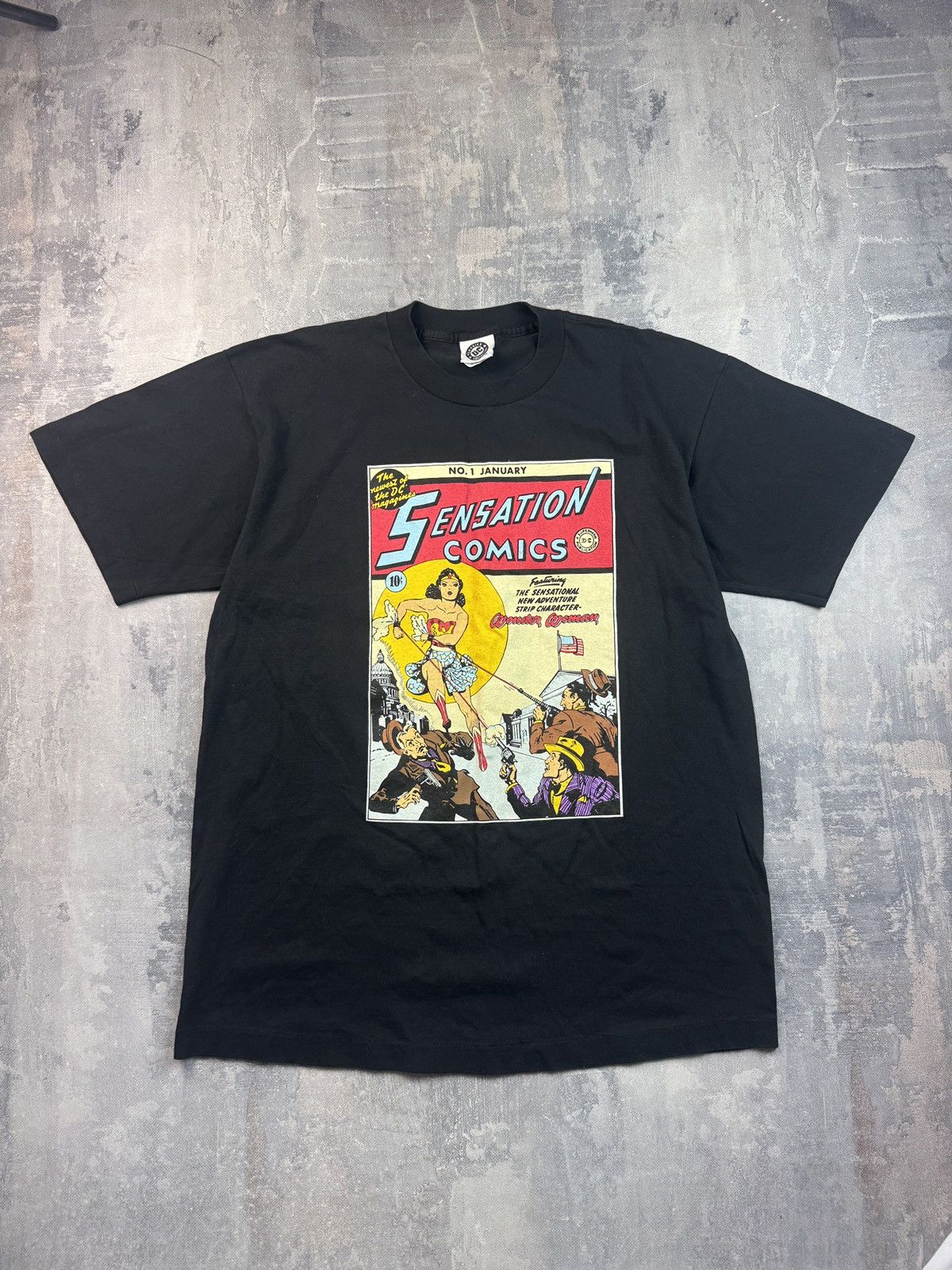 DC Comics Vintage 90s DC Comics "Sensation Comics #1" Promo T-Shirt Size US XL / EU 56 / 4 - 1 Thumbnail