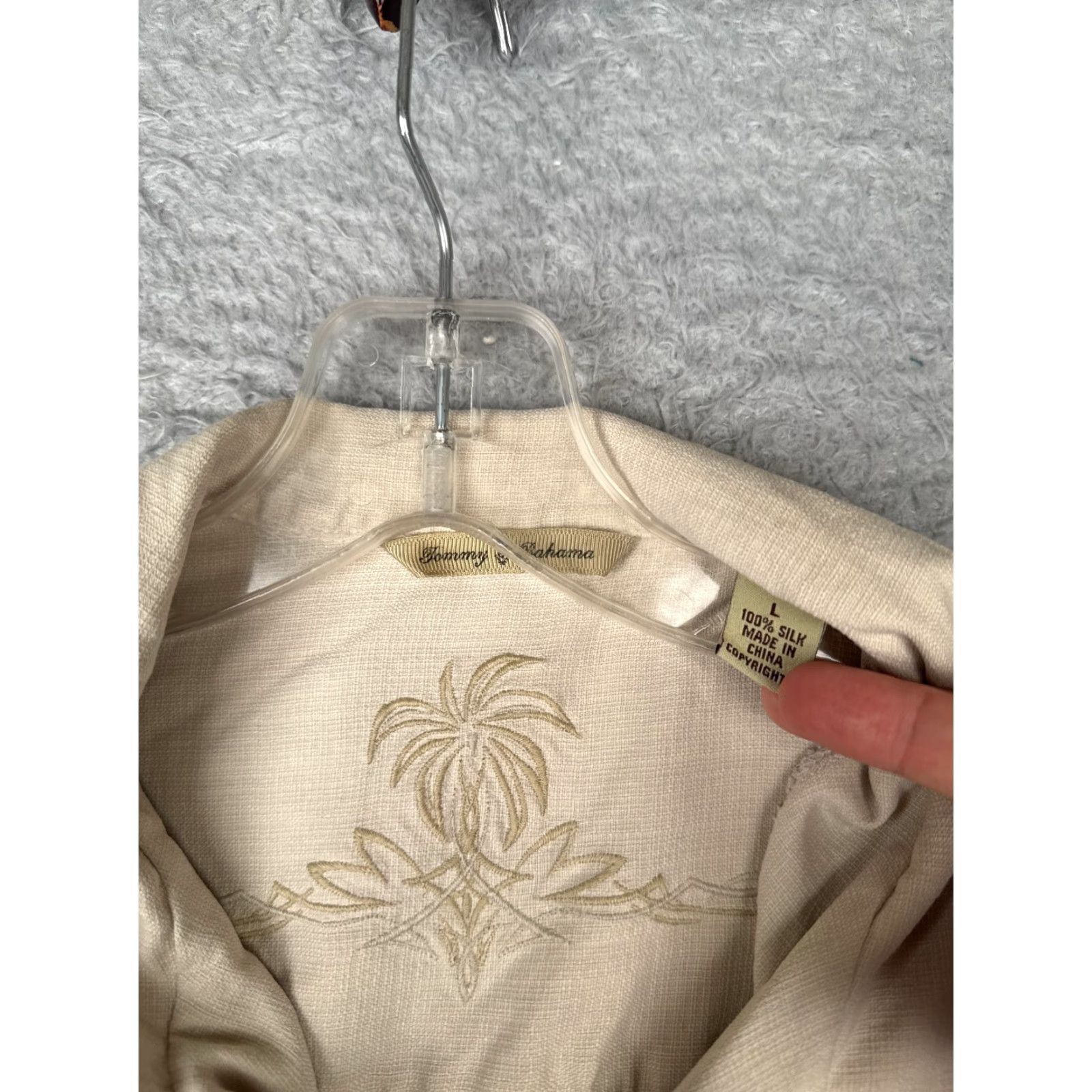 Tommy Bahama Tommy Bahama Shirt Men Large Ivory Silk 100% Button Up Hawaiian Read Size US L / EU 52-54 / 3 - 7 Thumbnail