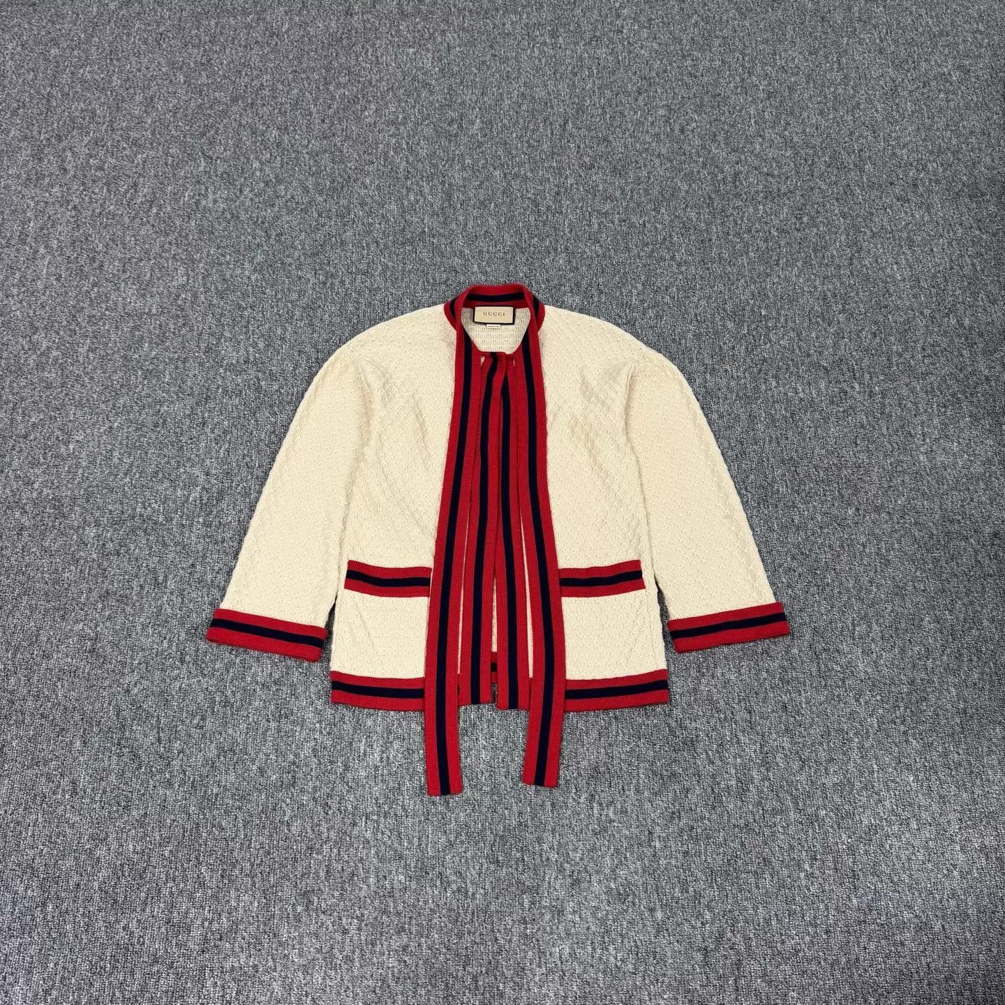 Gucci Gucci Ivory Red Blue Striped Knit Cardigan XS Size XS / US 0-2 / IT 36-38 - 1 Thumbnail