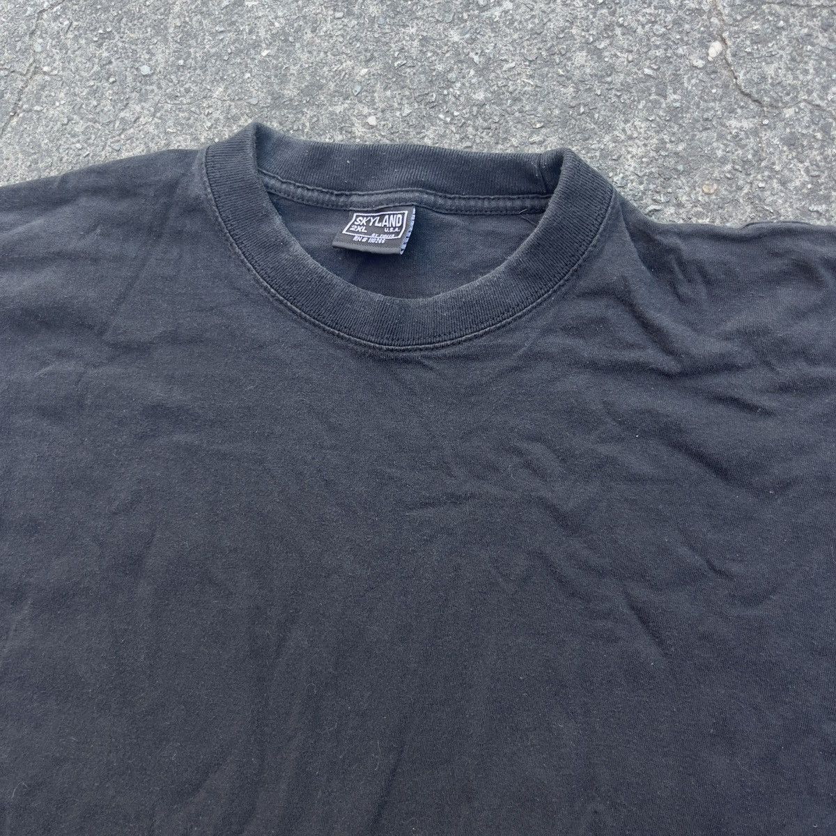 Vintage Vintage Y2K Blank Black T Shirt Size US XXL / EU 58 / 5 - 2 Thumbnail