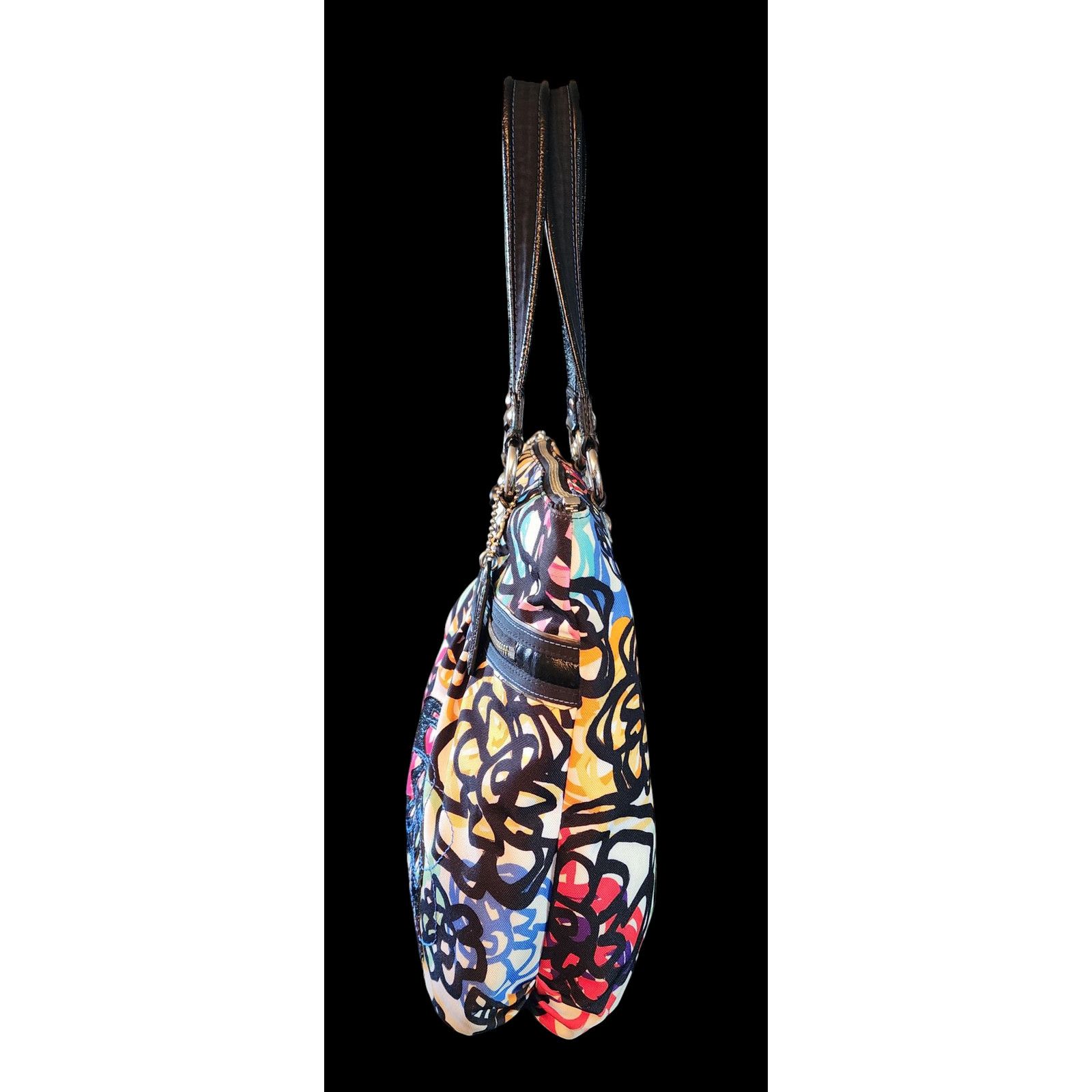 Coach Coach graffiti poppy glam, shoulder with matching wallet. Size ONE SIZE - 10 Thumbnail