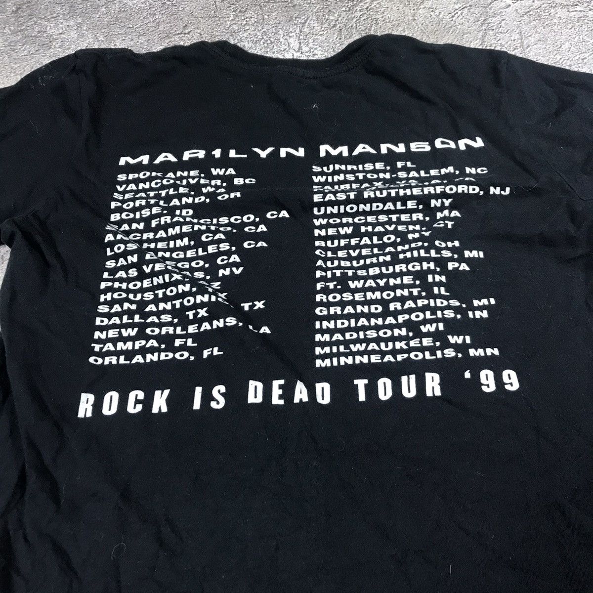 Vintage Vintage Y2K Marilyn Manson Band Tee Graphic Grunge Tapered S Size US S / EU 44-46 / 1 - 7 Thumbnail