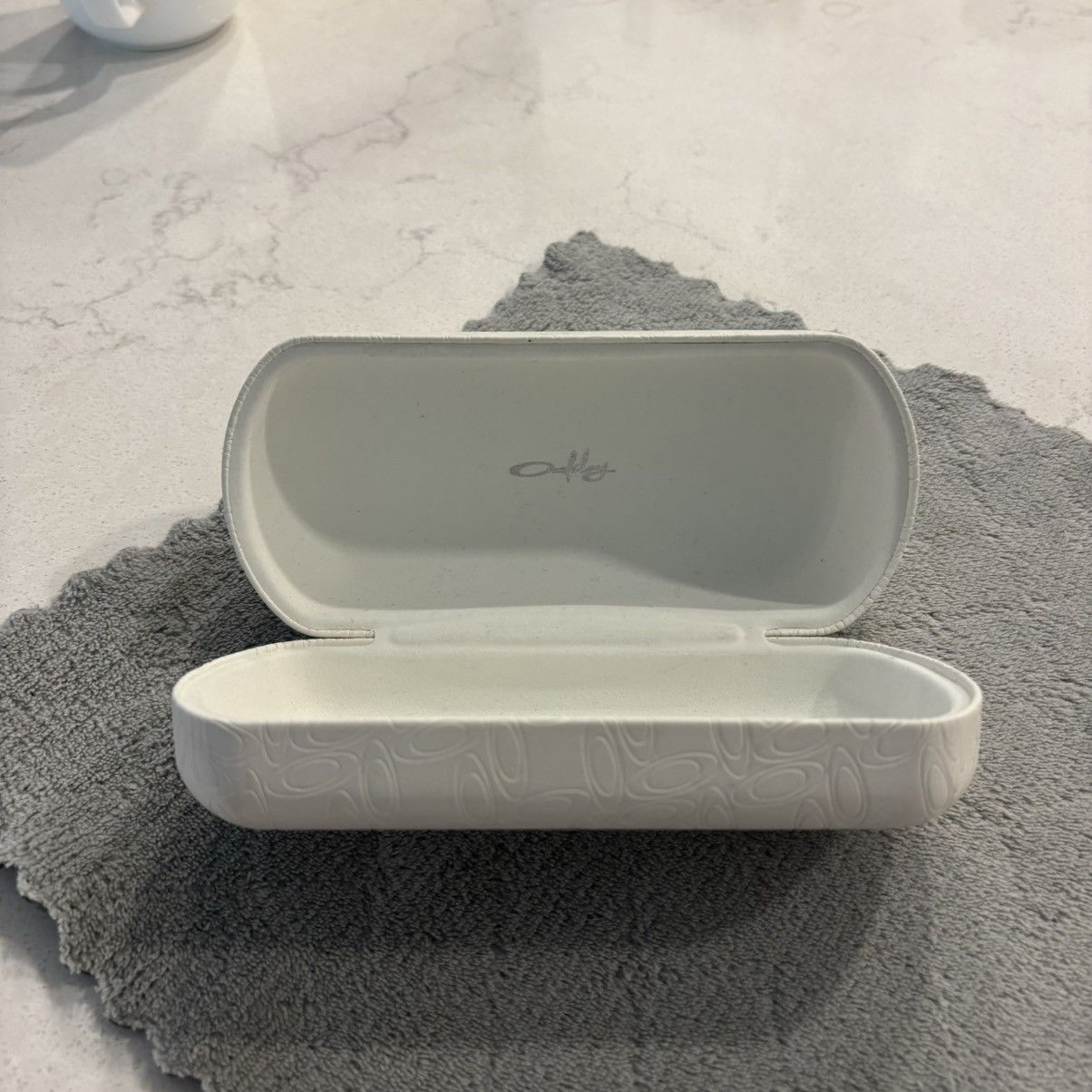 Oakley × Vintage Vintage Oakley White Eyewear Case with Monogram Logo Size ONE SIZE - 5 Thumbnail