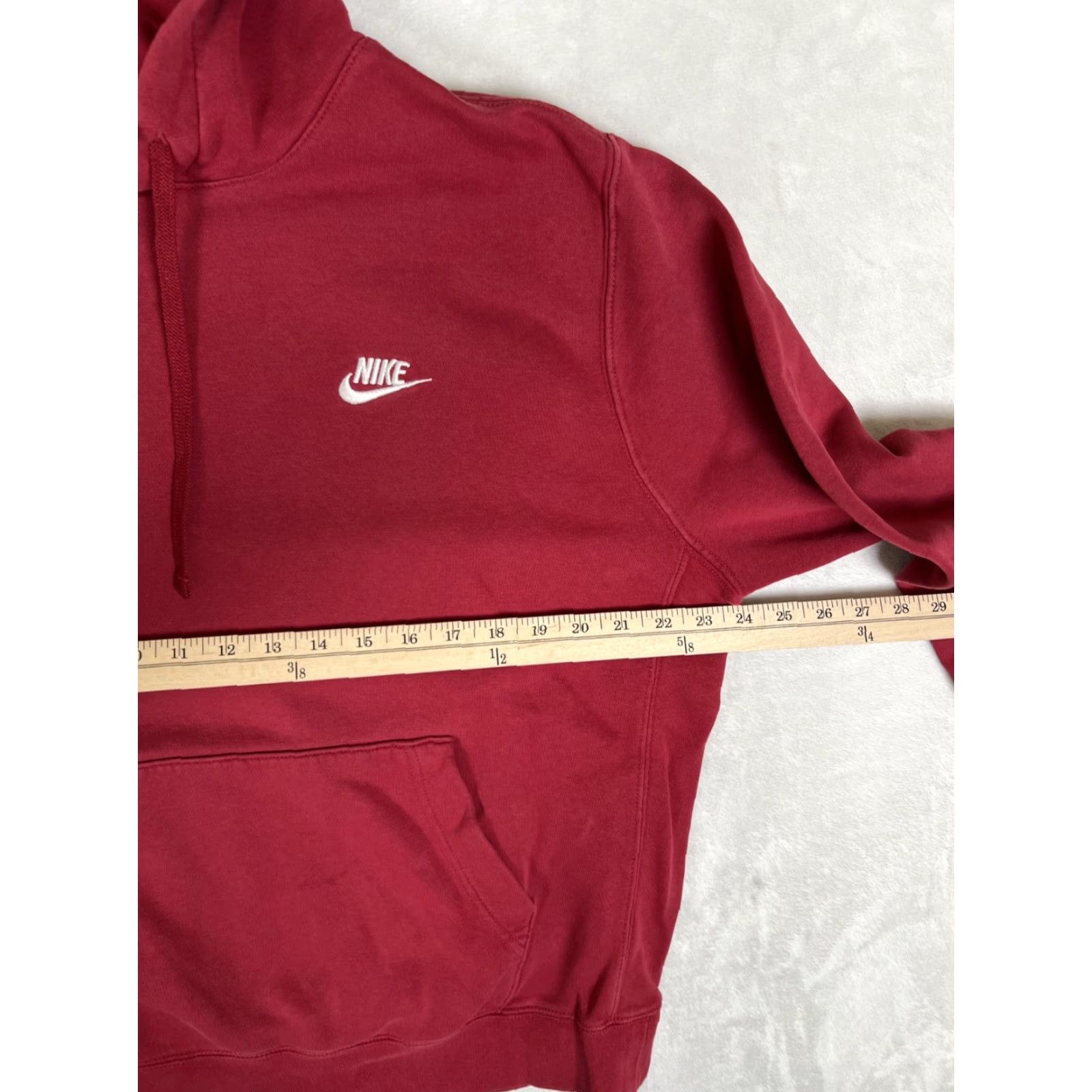 Nike VINTAGE Nike Red Pullover Hoodie Sweatshirt Size Large Y2K Embroidered Swoosh Size US L / EU 52-54 / 3 - 7 Thumbnail