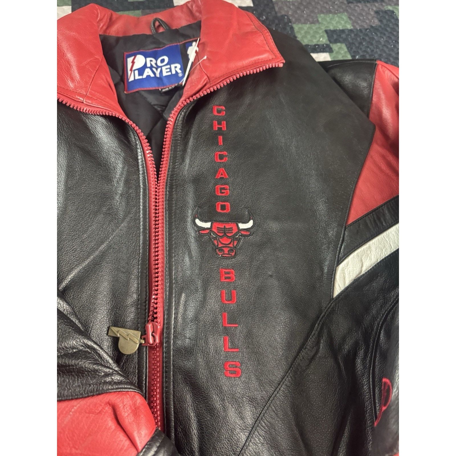 Pro Player Vintage Pro Player Chicago Bulls NBA Leather Jacket 90s M Size US M / EU 48-50 / 2 - 2 Thumbnail