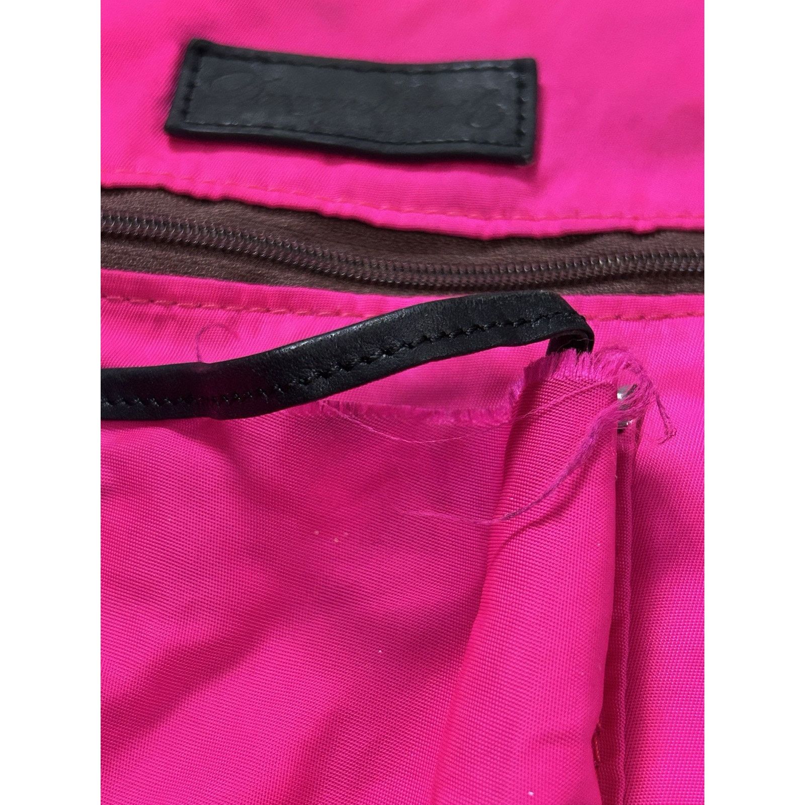 Dooney & Bourke Vntg DOONEY & BOURKE Blk Shoulder Bag Pink Lining Y2K Purse Size ONE SIZE - 8 Thumbnail
