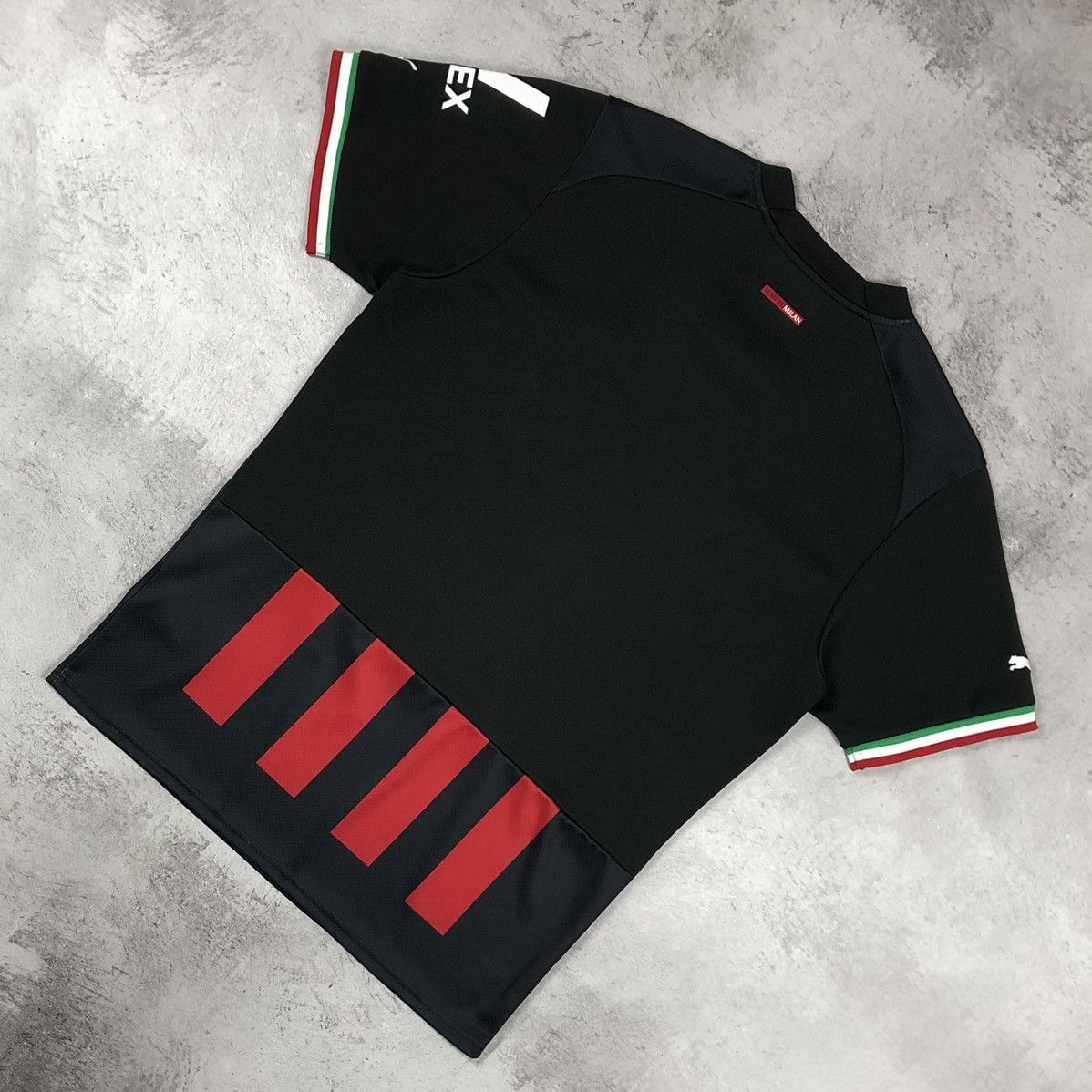Puma AC Milan 2022-2023 Puma Home Soccer Jersey Kit Size US M / EU 48-50 / 2 - 19 Thumbnail