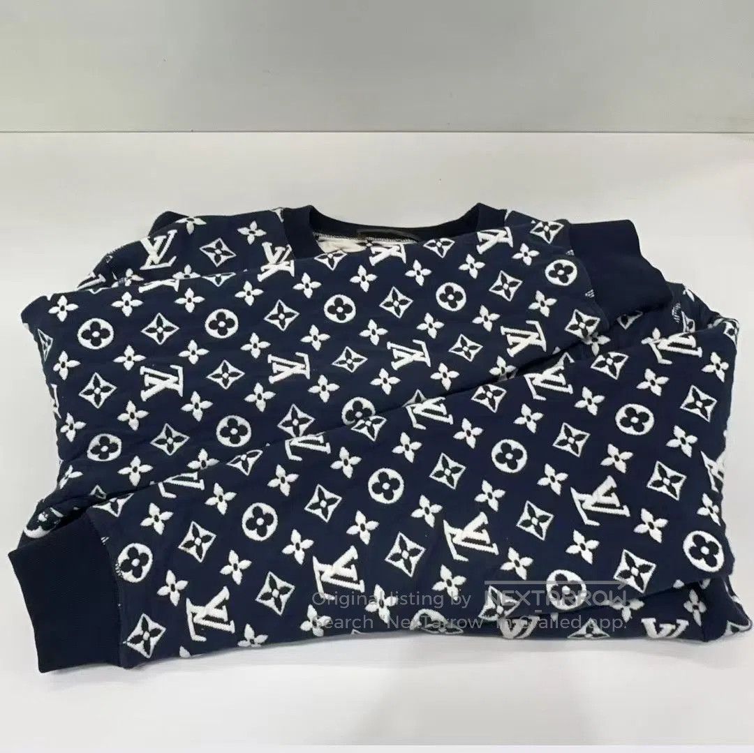 Louis Vuitton blue patterned crew neck sweatshirt from louis vuitton. Size US M / EU 48-50 / 2 - 5 Thumbnail