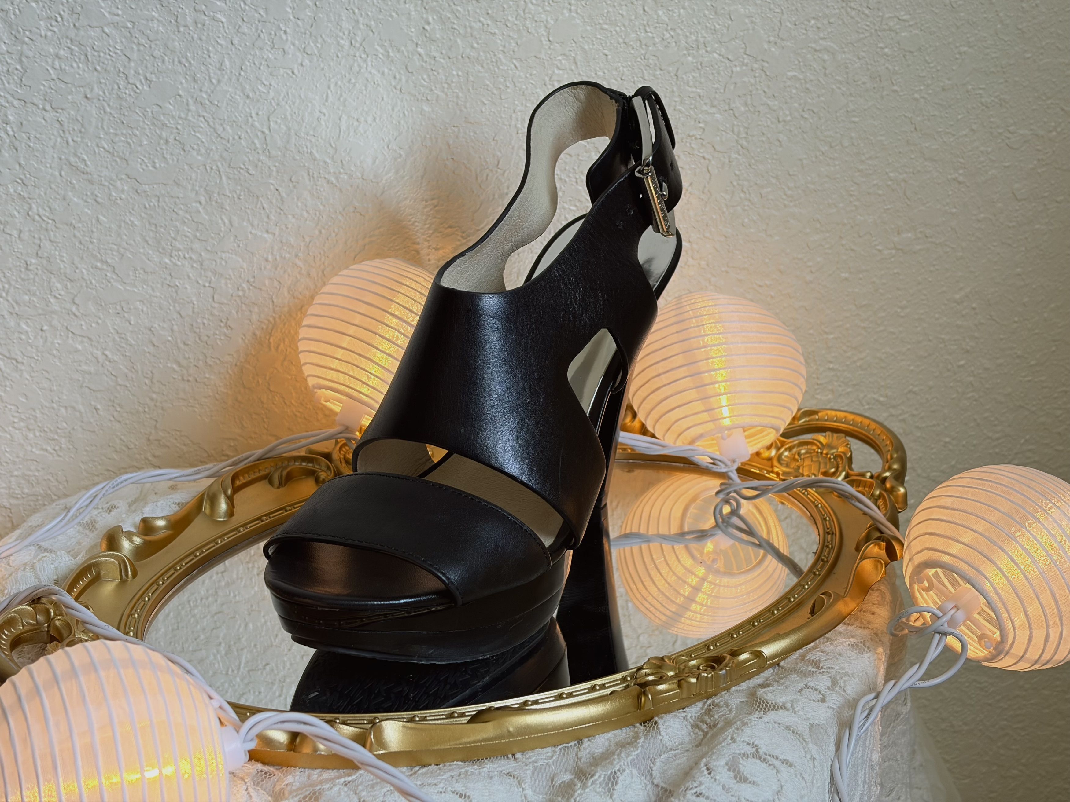 Michael Kors Michael Kors Carla Leather Platform Sandal Size US 6.5 / IT 36.5 - 2 Thumbnail