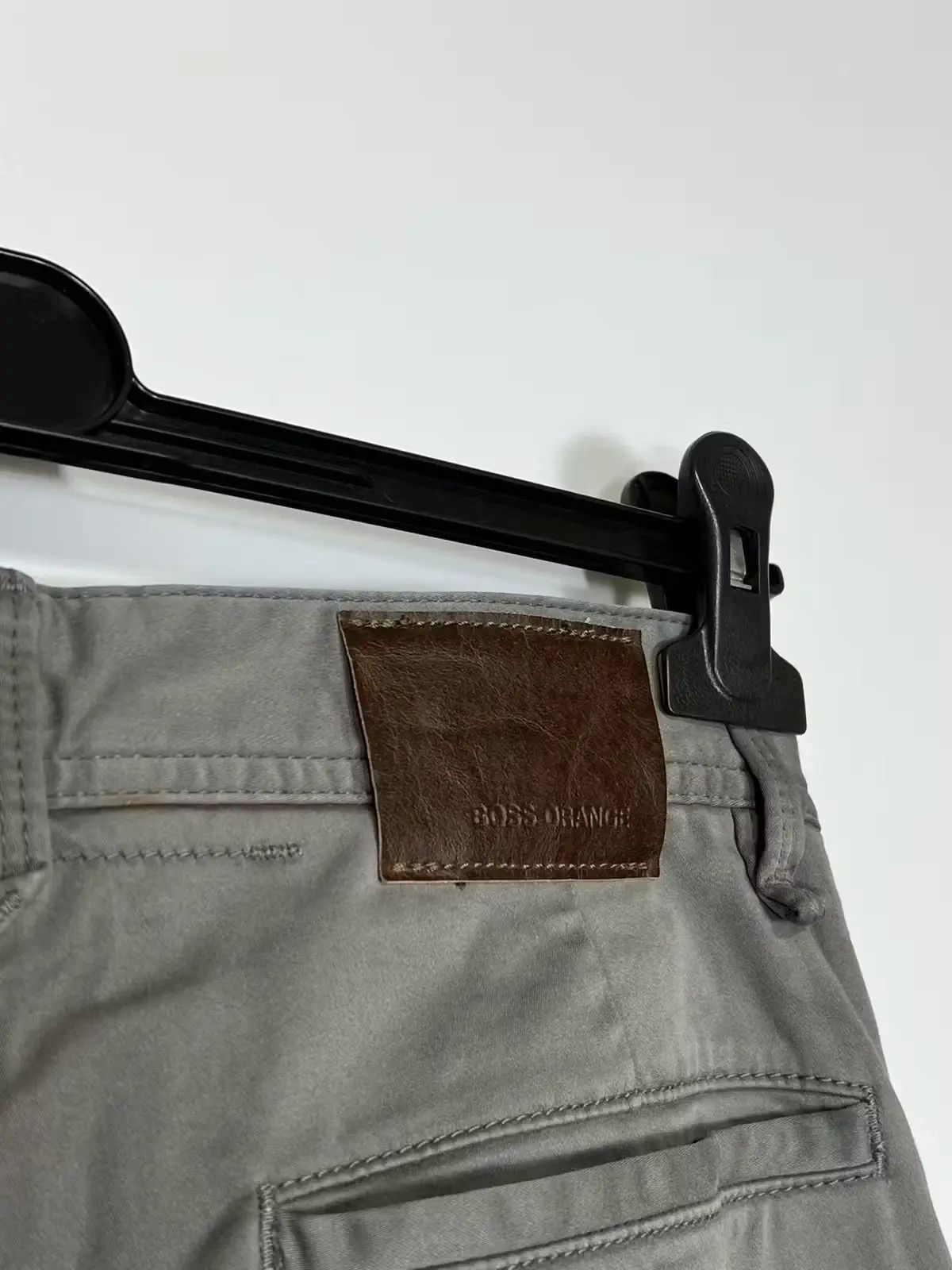 Designer × Hugo Boss Hugo Boss chinos pants Size US 30 / EU 46 - 4 Thumbnail