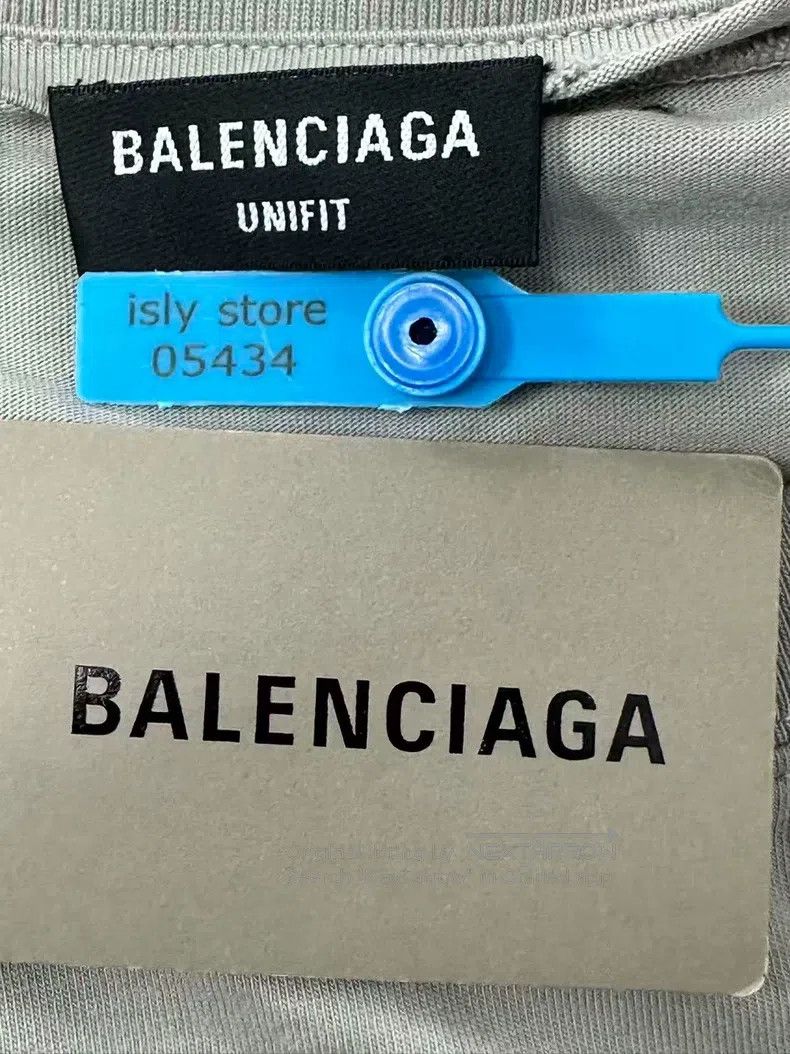 Balenciaga Balenciaga Letter Printed Ripped Short Sleeve T-Shirt Size US XS / EU 42 / 0 - 4 Thumbnail