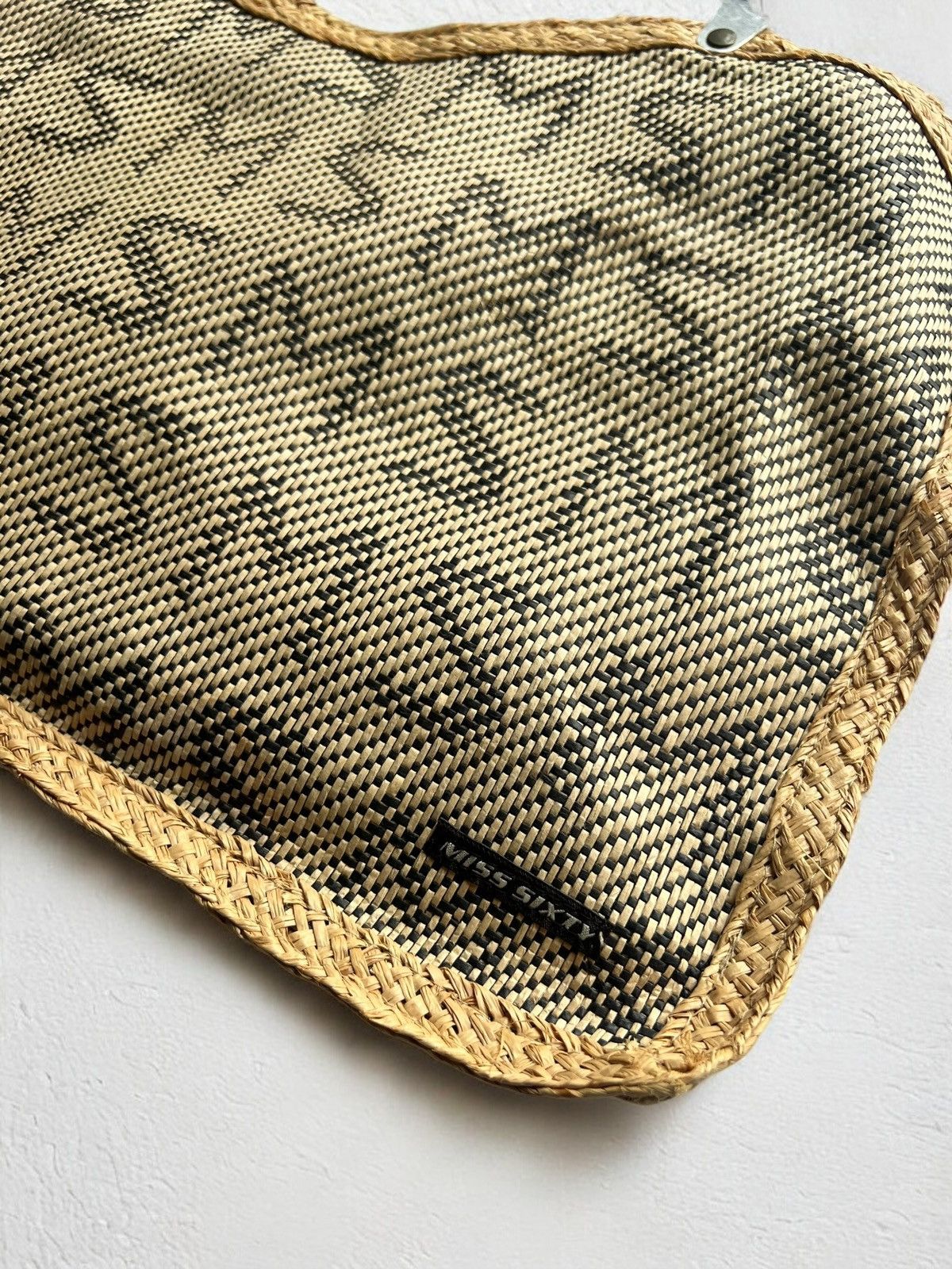 Designer × Miss Sixty Offer!🫵🏻 MISS SIXTY NATURAL KNITTED BAG BAMBOO DESIGNER Y2K Size ONE SIZE - 2 Thumbnail