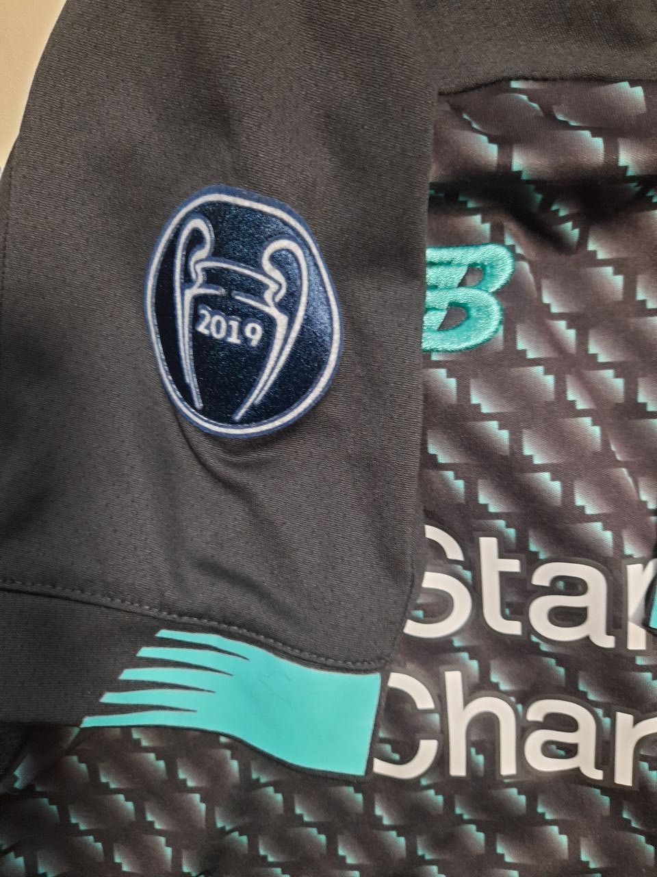 New Balance New Balance Liverpool Kit 11 M.Salah 2019-20 kids size M Size US XXS / EU 40 - 12 Thumbnail
