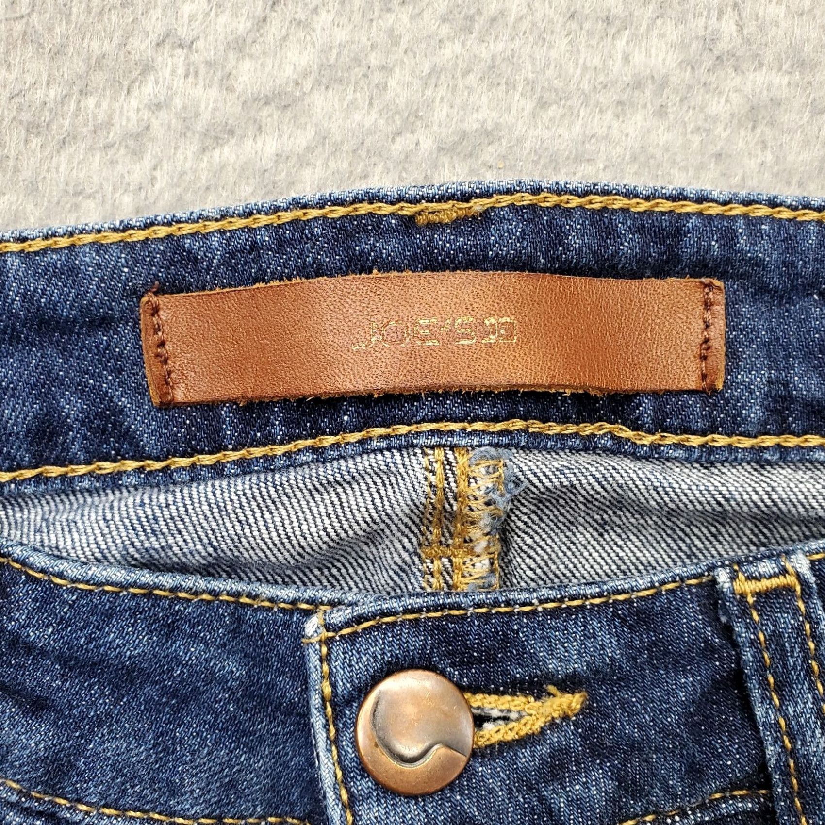 Vintage Joe's Bermuda Shorts Womens 28 Blue Denim High Waist Flare Outdoor Size 28" / US 6 / IT 42 - 6 Thumbnail