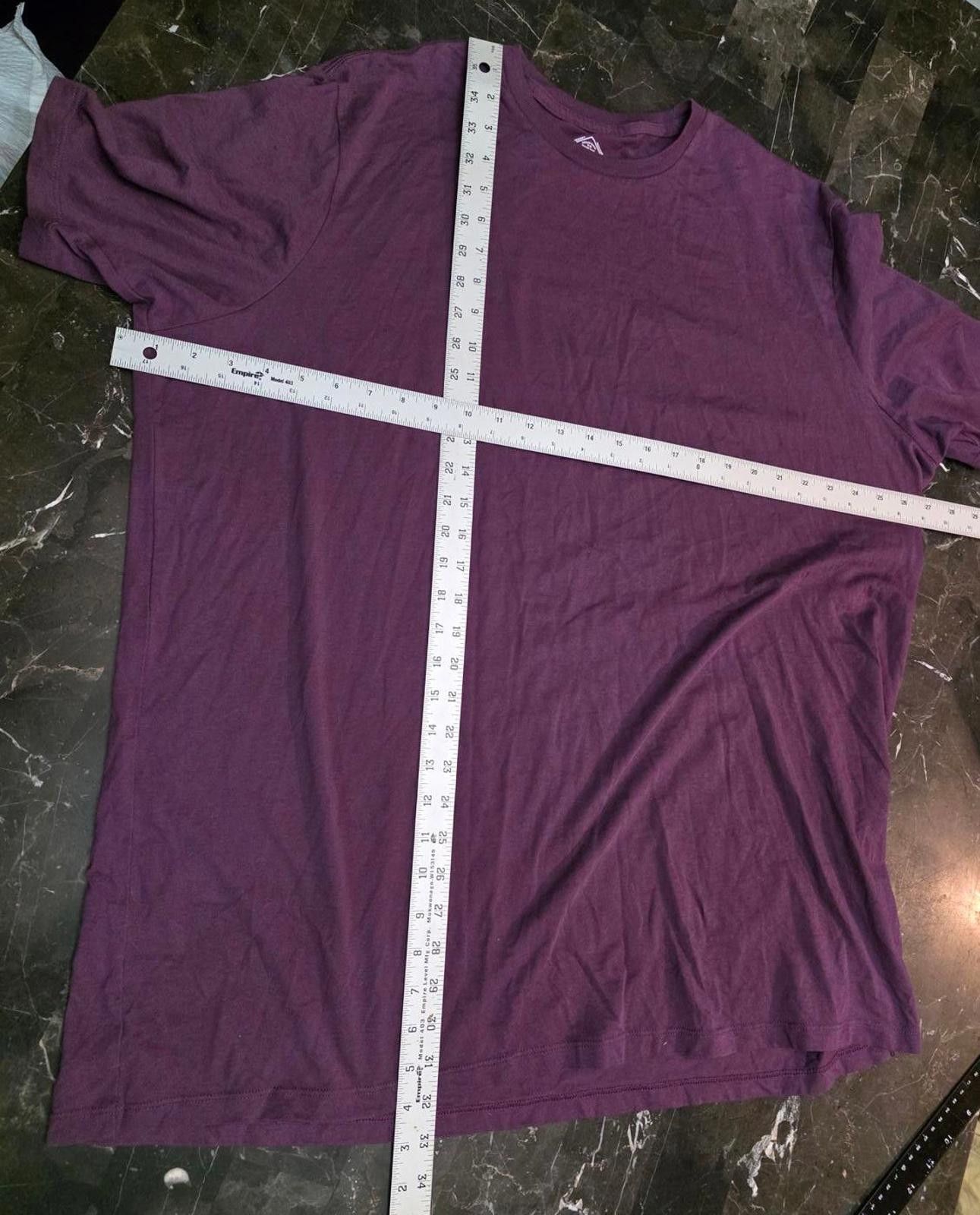 St. Johns Bay St. John's Bay Maroon Crew Neck T-Shirt Casual Comfort 2XL Size US XXL / EU 58 / 5 - 6 Thumbnail