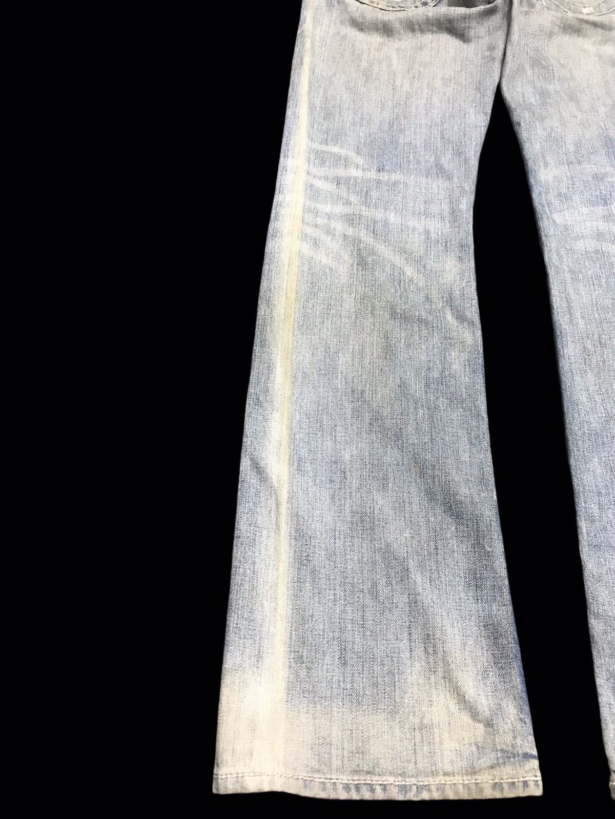 True Religion 💥THRASHED💥TRUE RELIGION LOW RISE DISTRESSED DENIM F377 Size US 29 - 15 Thumbnail