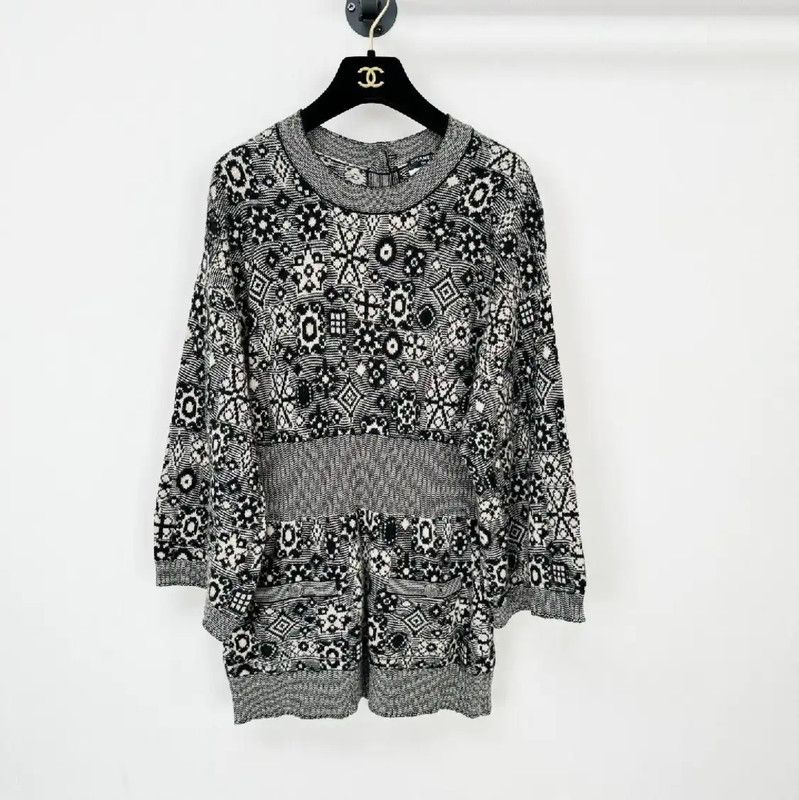 Chanel Chanel Gray Long Sleeve Sweater for Women 0089 Size M / US 6-8 / IT 42-44 - 1 Thumbnail