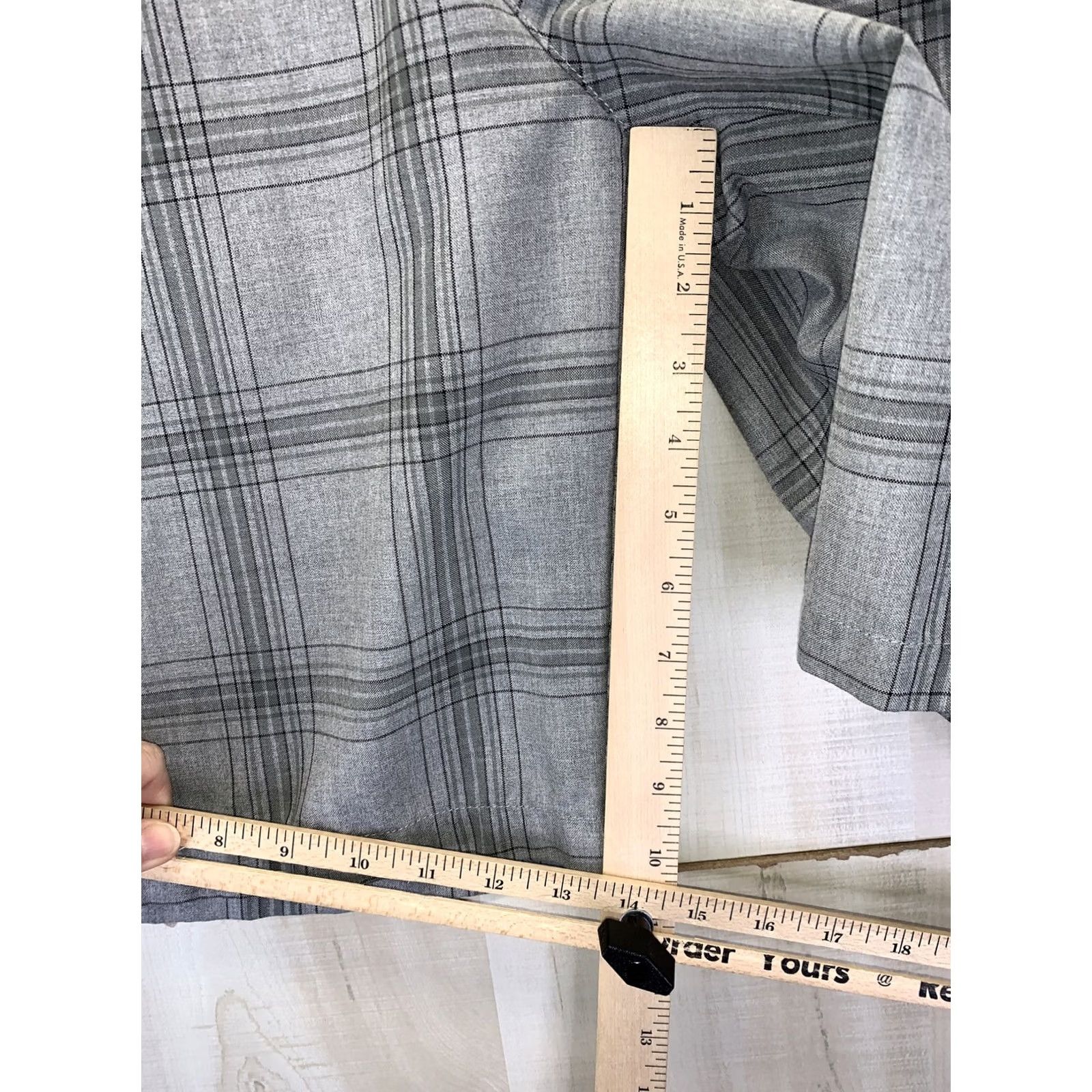 O'Neill O’Neil Estilo Gray Plaid Bermuda Mens Shorts Size 33-9994 Size US 33 - 4 Thumbnail