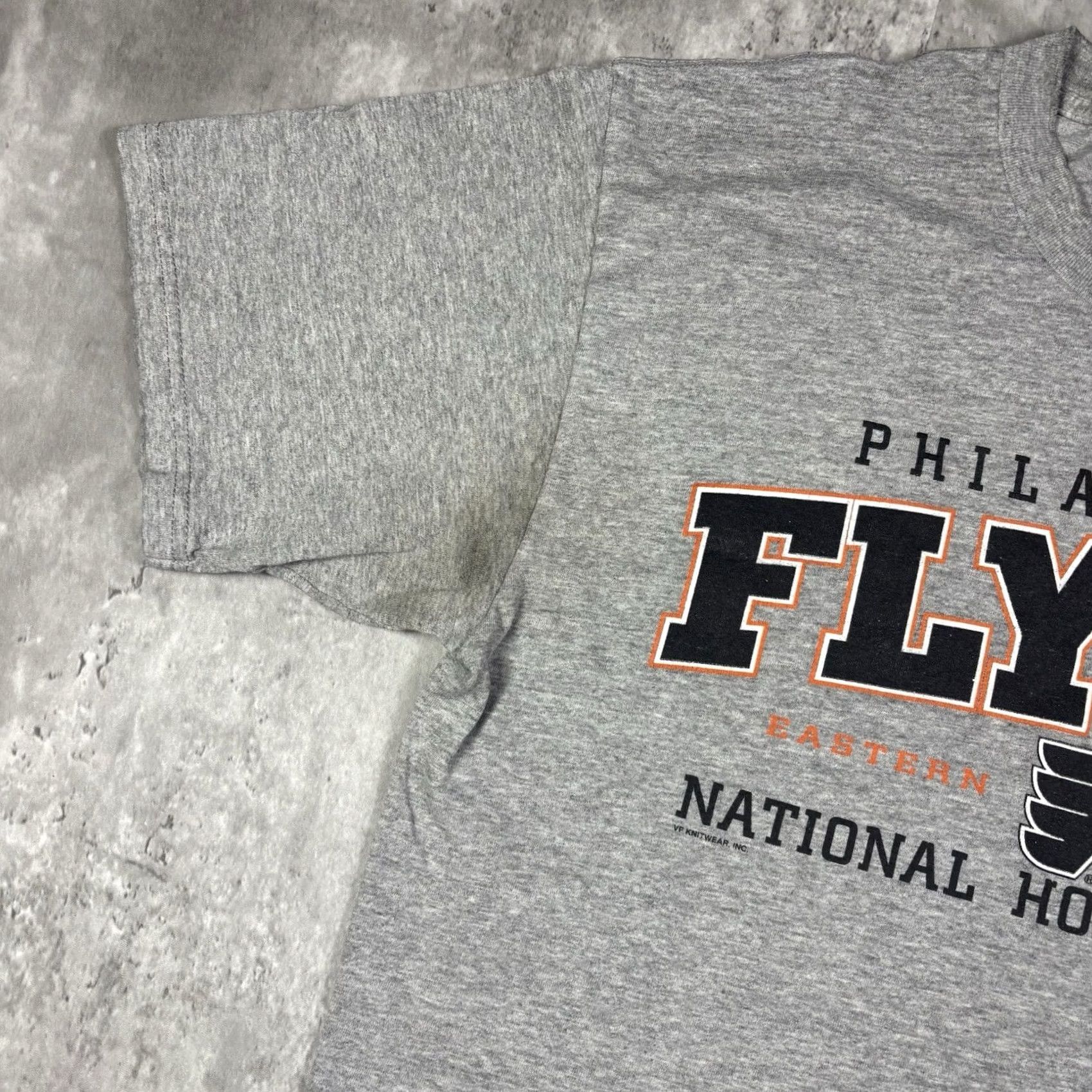 Lee VINTAGE Lee Philadelphia Flyers 90s T-Shirt XL Gray Crew Neck Short Sleeve Men Sports NHL Golf? Size US XL / EU 56 / 4 - 5 Thumbnail