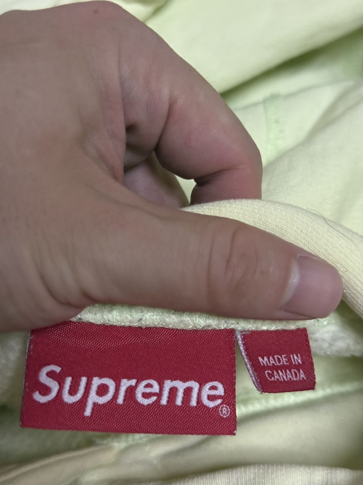 Supreme Supreme fw17 pale Lime yellow box logo hoodie sweatershirt Size US XL / EU 56 / 4 - 3 Thumbnail