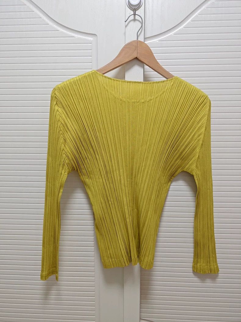 Issey Miyake Issey Miyake size:3 Yellow pleated long-sleeved shirt Size S / US 4 / IT 40 - 2 Thumbnail