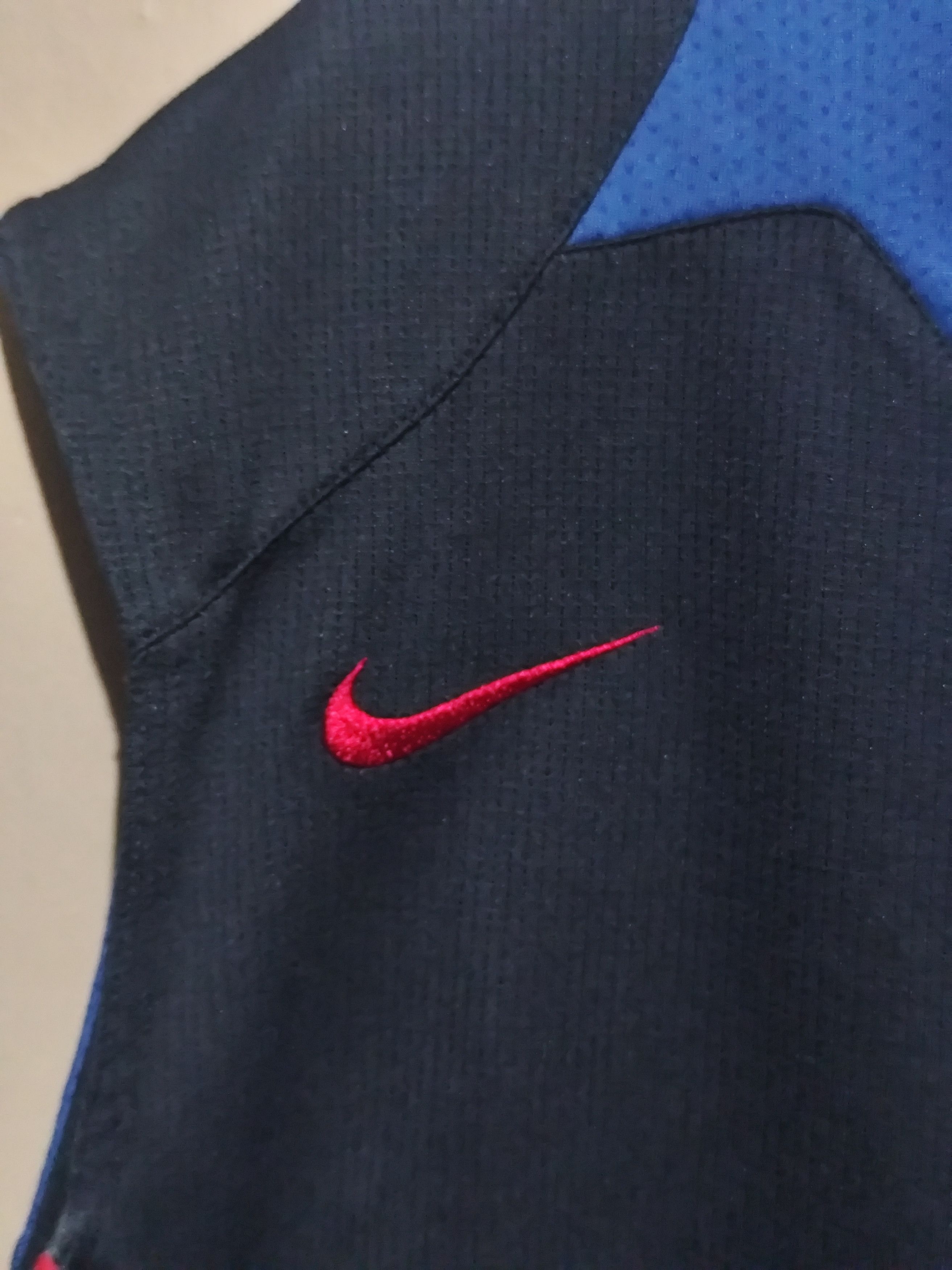 Nike BARCELONA x NIKE 2004/05 TRAINING SLEEVELESS XTRA BIG SIZE Size US XXL / EU 58 / 5 - 3 Thumbnail