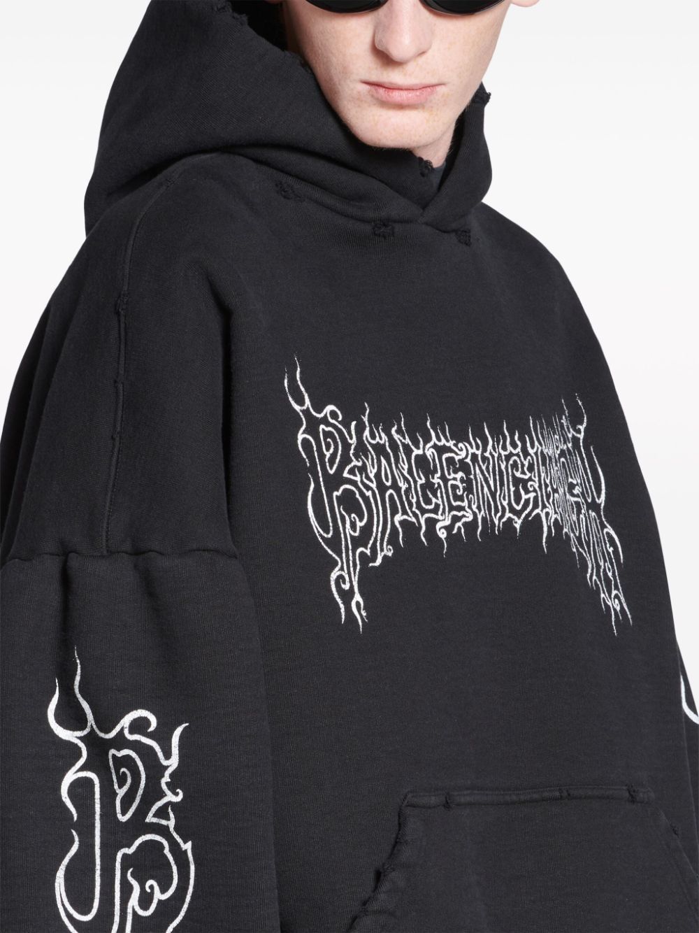 Balenciaga oc11z1025 Darkwave Round Hoodie Oversized in Black Size US S / EU 44-46 / 1 - 6 Thumbnail