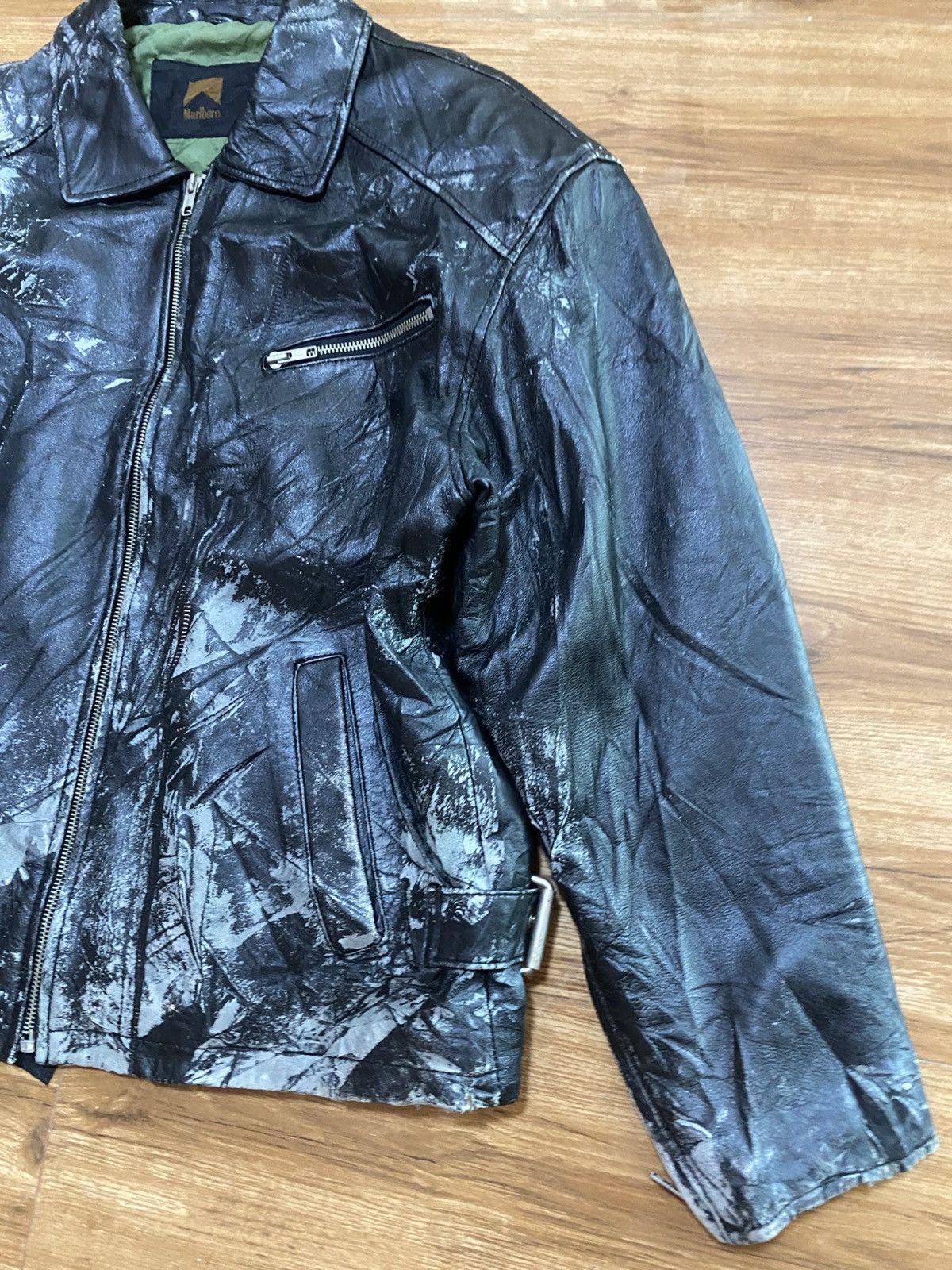 Marlboro × Vintage The Marlboro leather jacket has very cool details Size US M / EU 48-50 / 2 - 5 Thumbnail