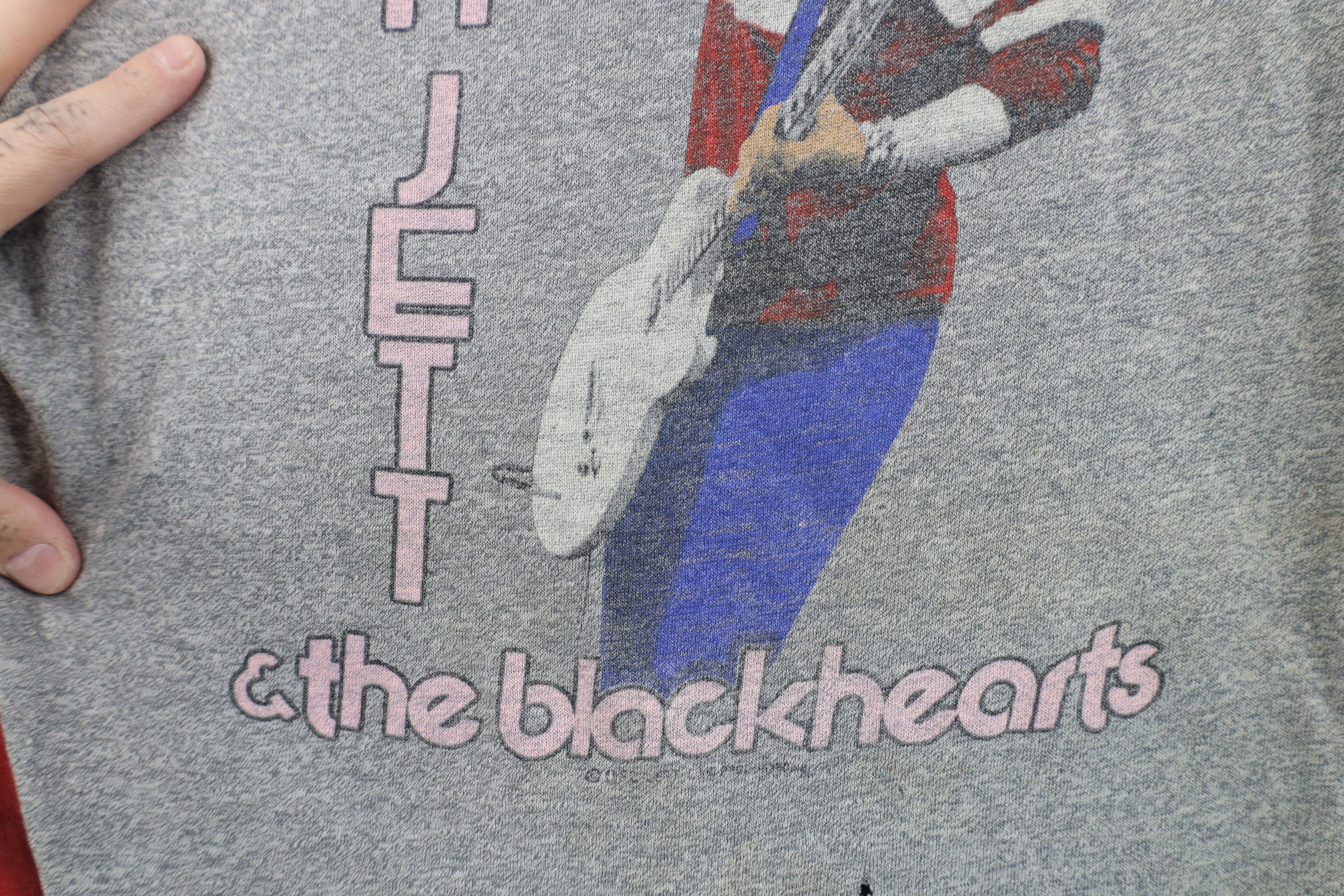 Vintage Vintage 80s Joan Jett & The Blackhearts Band Raglan T-Shirt Size US L / EU 52-54 / 3 - 6 Thumbnail