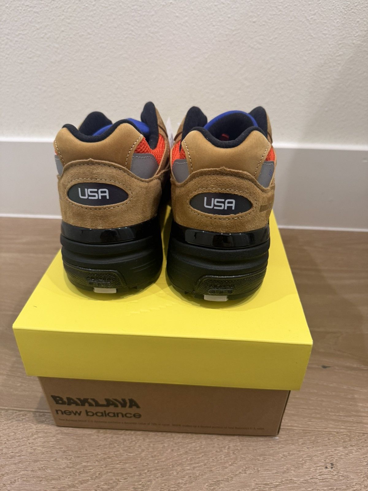 Action Bronson × New Balance BAKLAVA New Balance Action Bronson 992 "Tiger Eye" Sz 8.5 Size US 8.5 / EU 41-42 - 4 Thumbnail