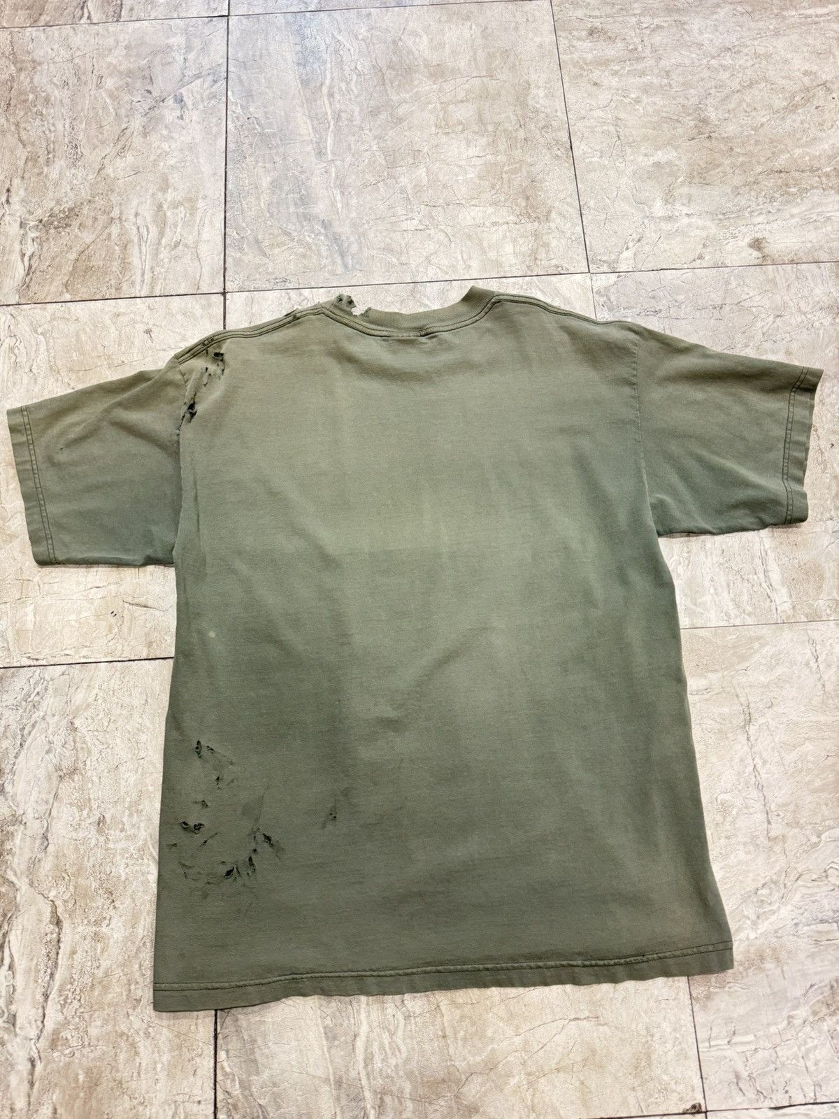 Vintage Vintage 1998 Deftones Around The Fur Distressed Tee Size US XL / EU 56 / 4 - 5 Thumbnail